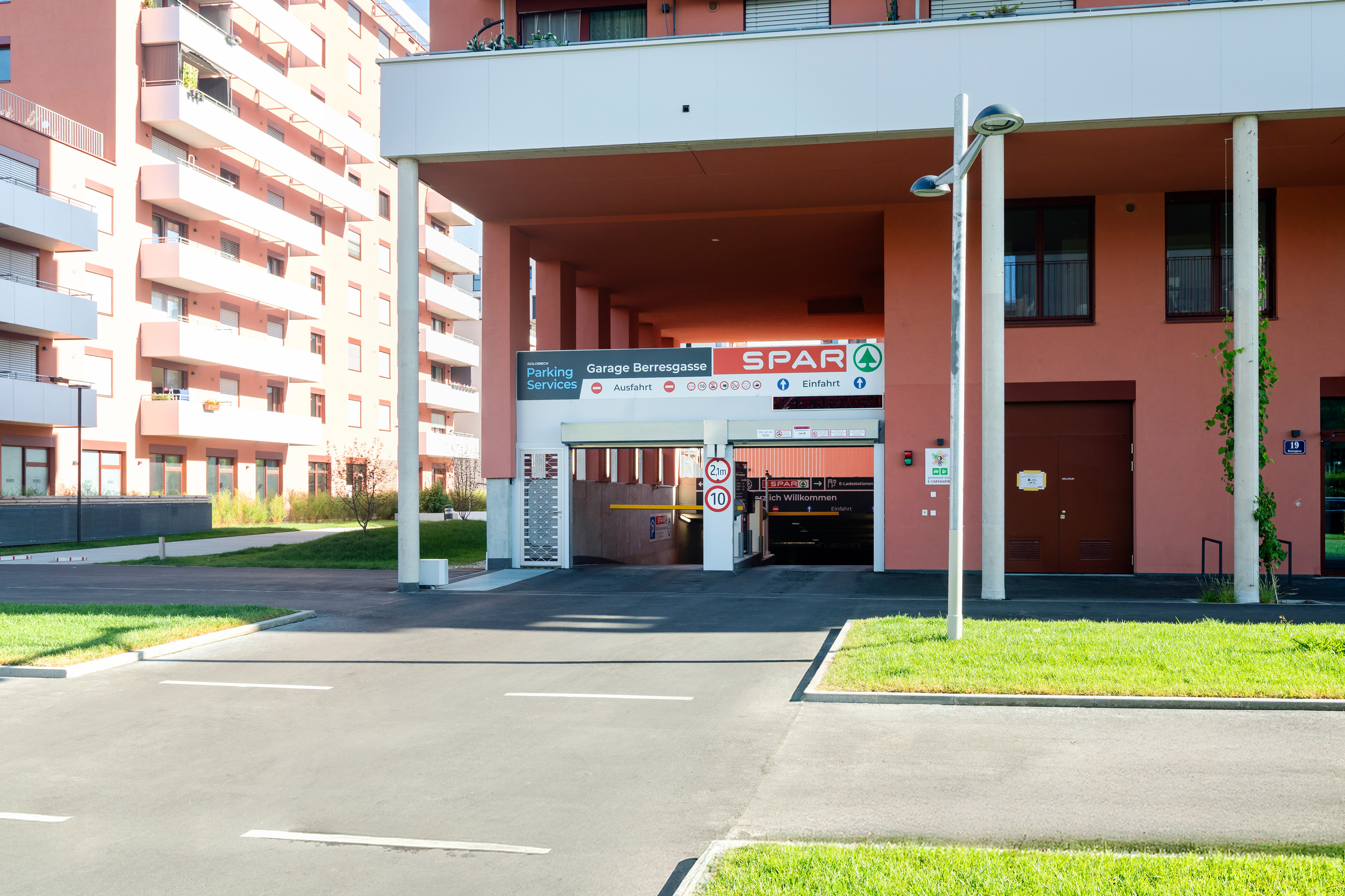 Bild 2 von Goldbeck Parking Berresgasse