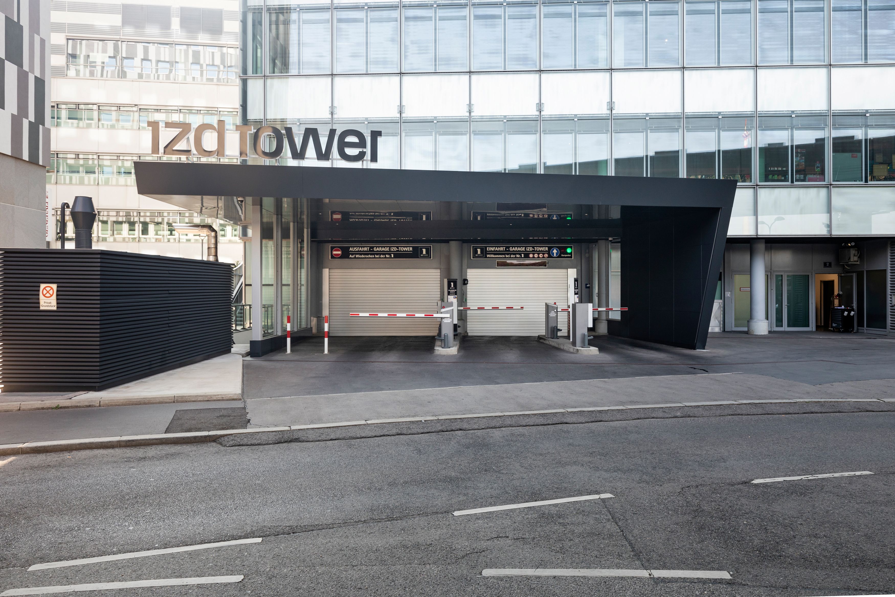 Bild 3 von Goldbeck Parking  IZD-Tower