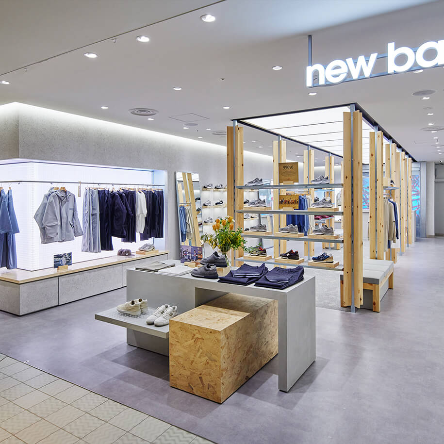 ニューバランス直営店：New Balance ニュウマン横浜店 横浜市, 神奈川県