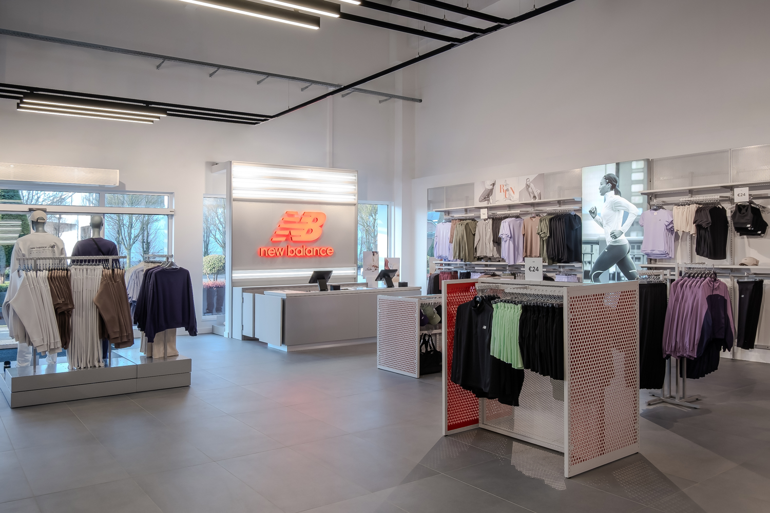 New Balance, Bremer Straße 111A in Stuhr