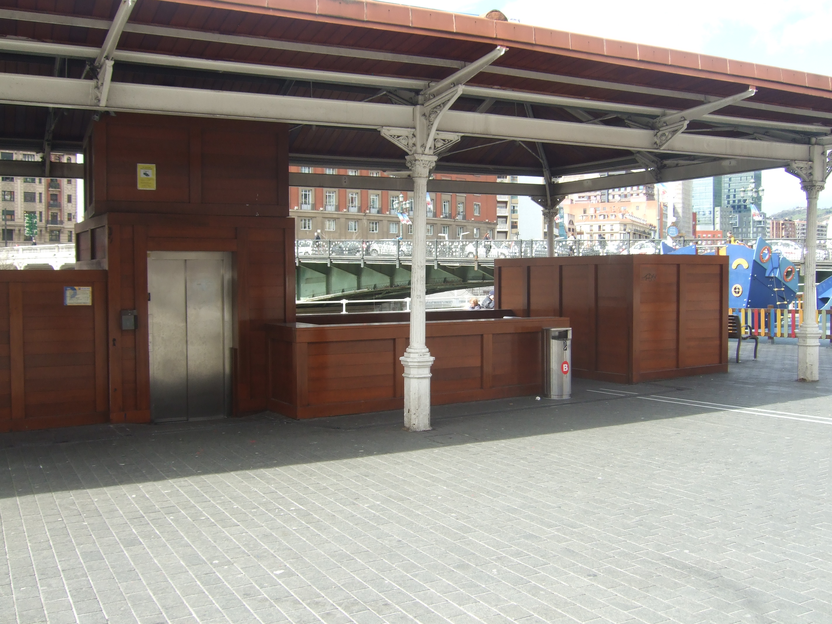 Images Parking PARKIA by INDIGO - Arenal en Bilbao. Céntrico