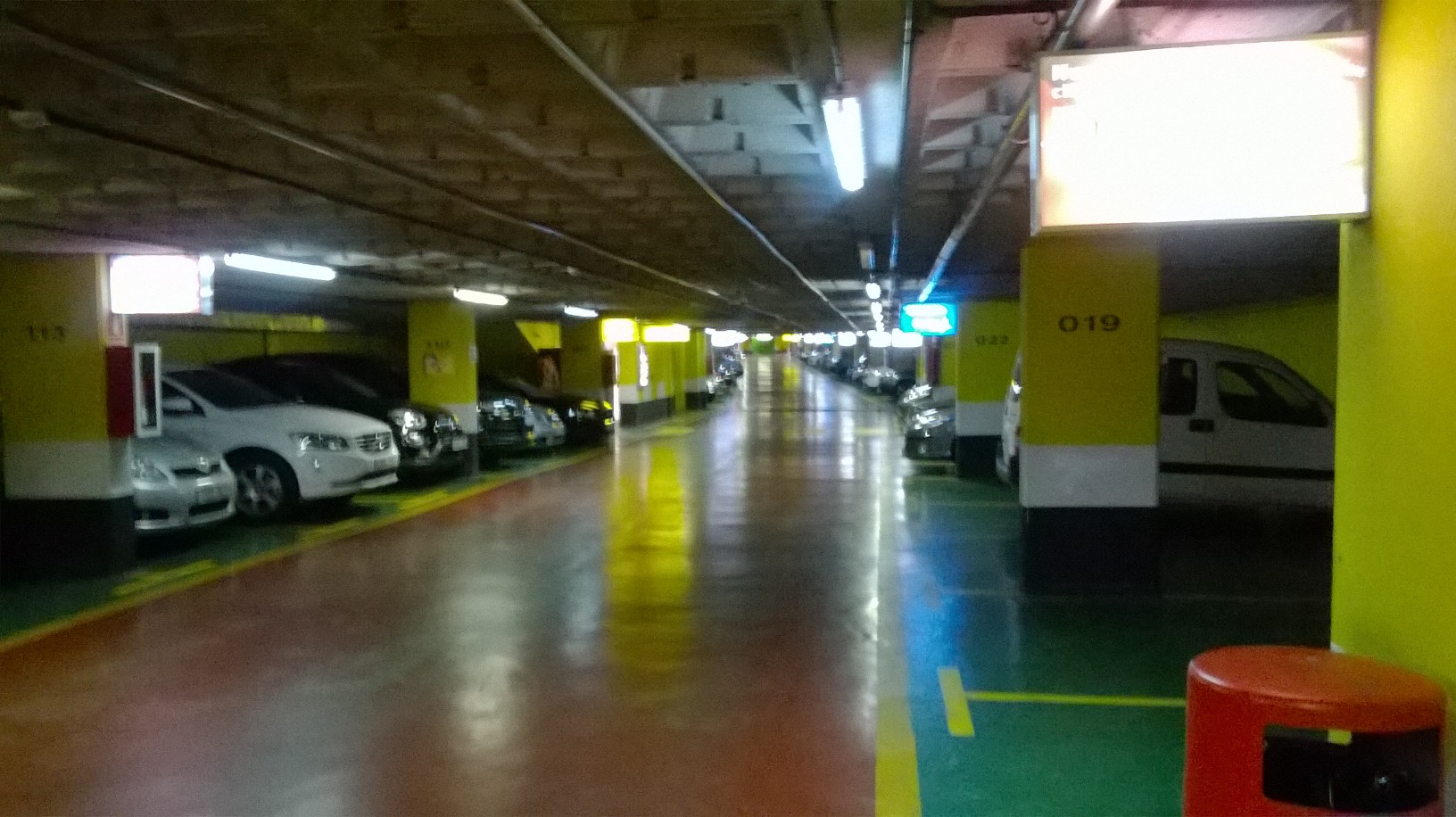 Images Parking PARKIA by INDIGO - Acueducto. Centro de Segovia. Acceso 2