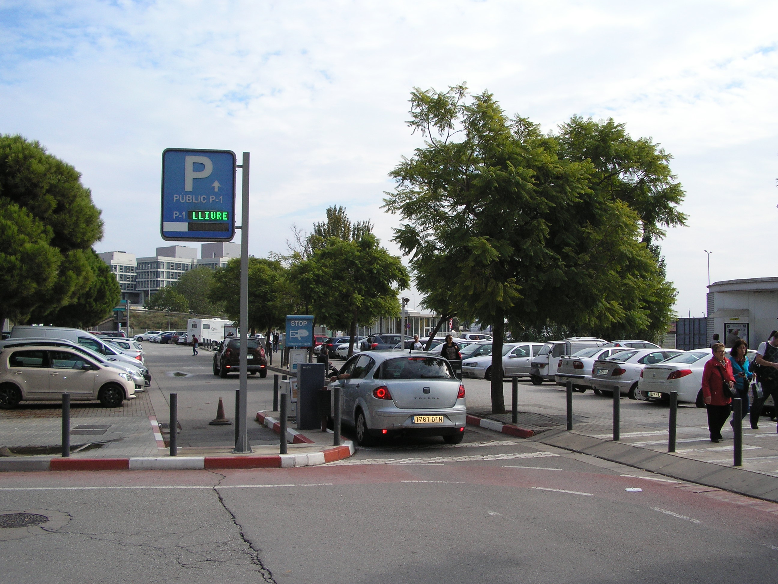 Images Parking PARKIA by INDIGO en Hospital de Bellvitge. Hospitalet de Llobregat. Barcelona