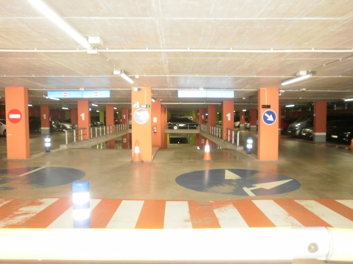 Images Parking PARKIA by INDIGO en Parc de les Pruneres. Mollet del Vallés. Barcelona
