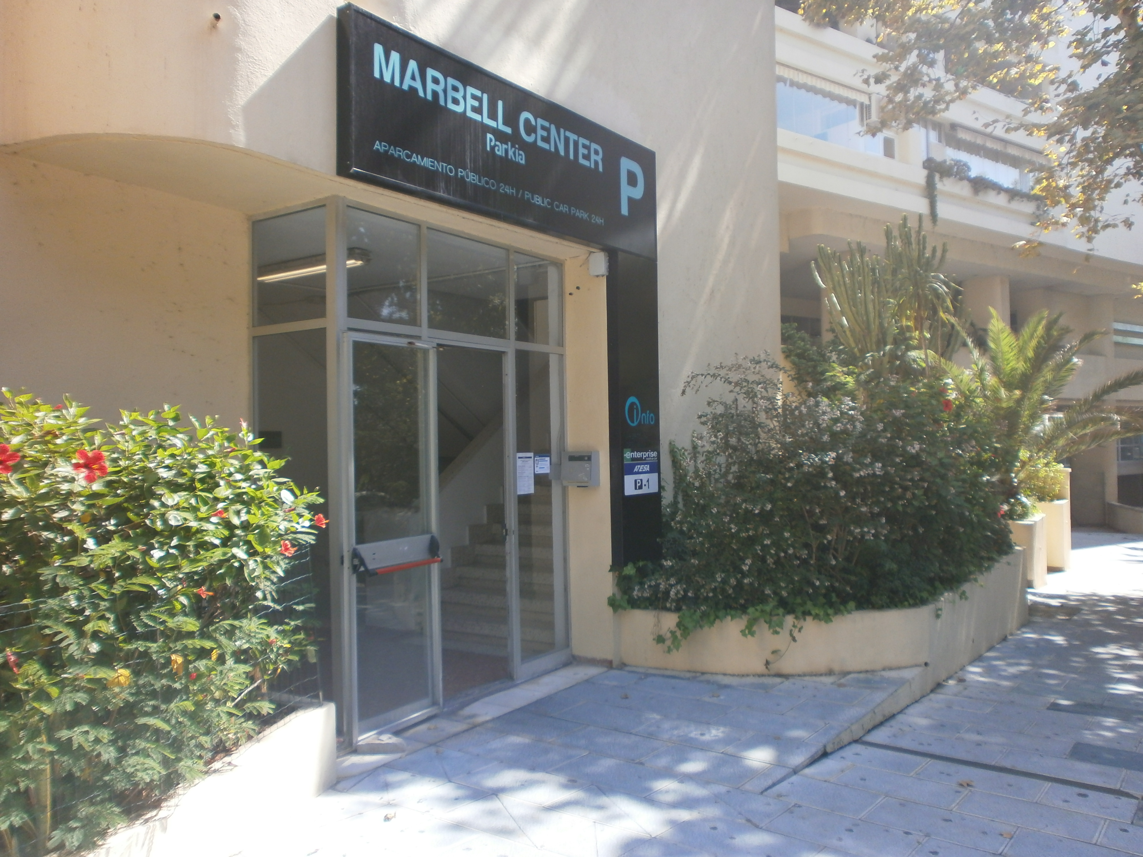 Images Parking PARKIA by INDIGO en Marbell Center. Marbella. Málaga