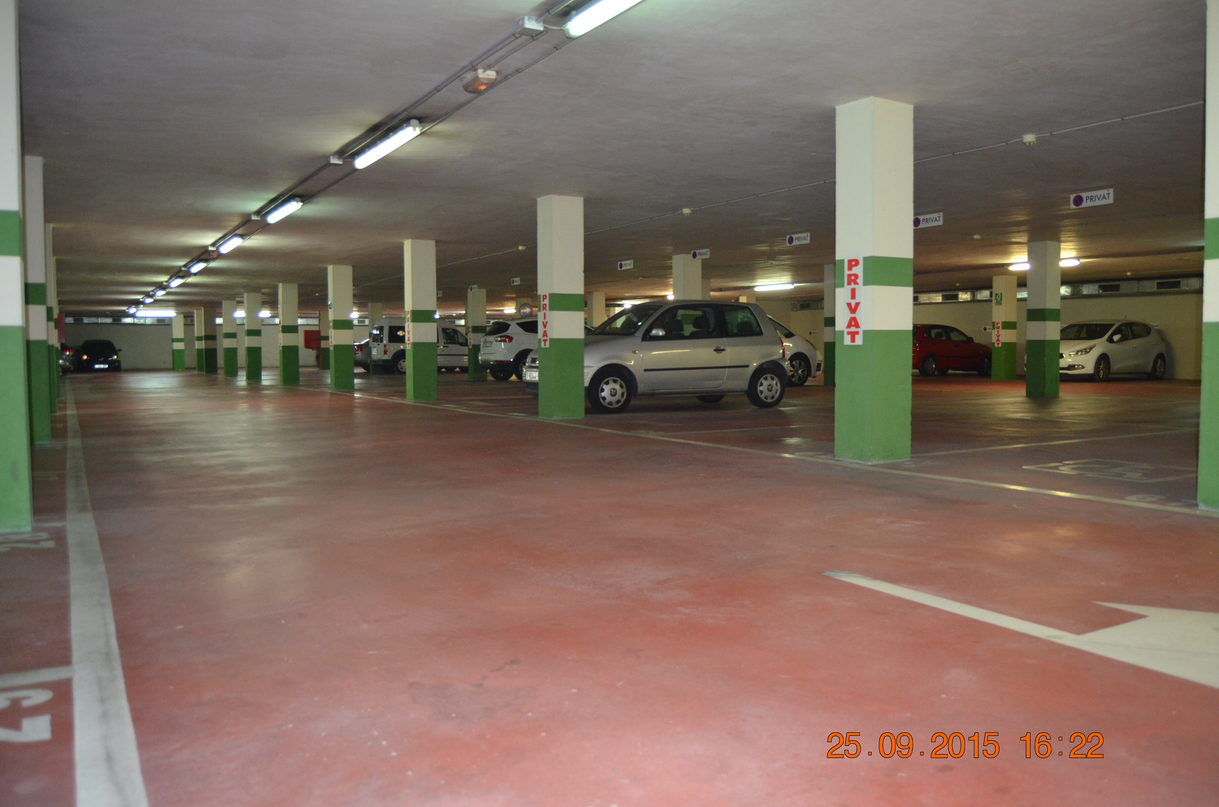 Images Parking PARKIA by INDIGO en Doctor Güixens. El Vendrell. Tarragona