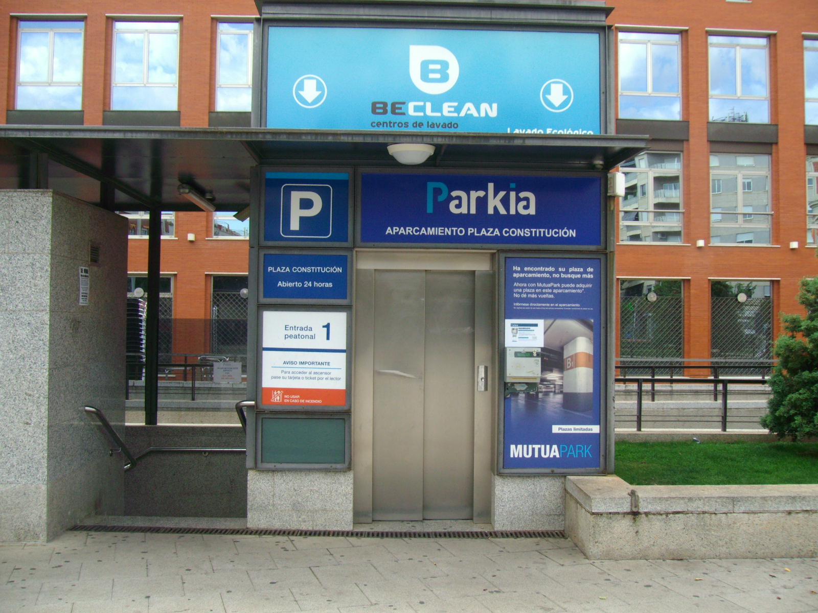 Images Parking PARKIA by INDIGO en Plaza Constitución Centro. Ciudad Real