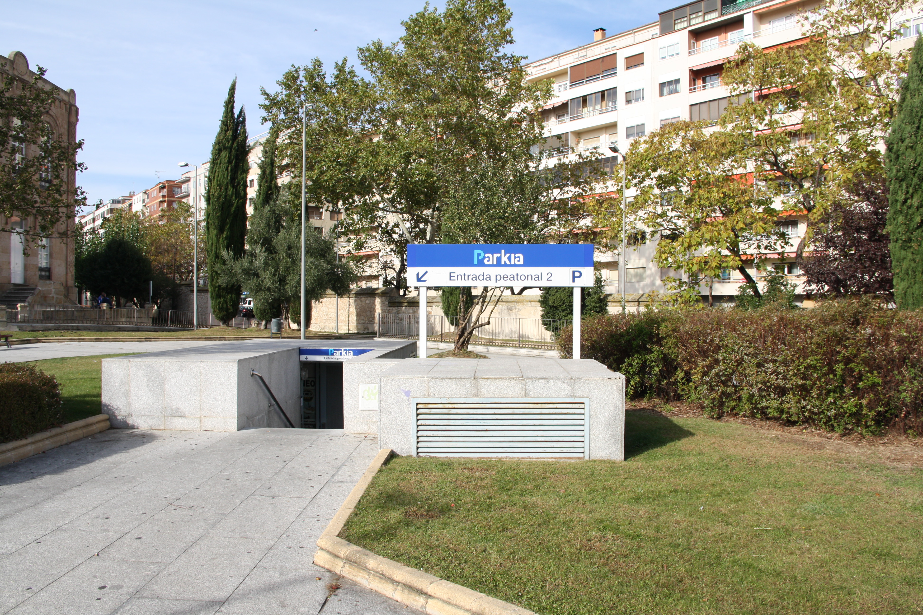 Images Parking PARKIA by INDIGO en Hospital Santísima Trinidad. Salamanca