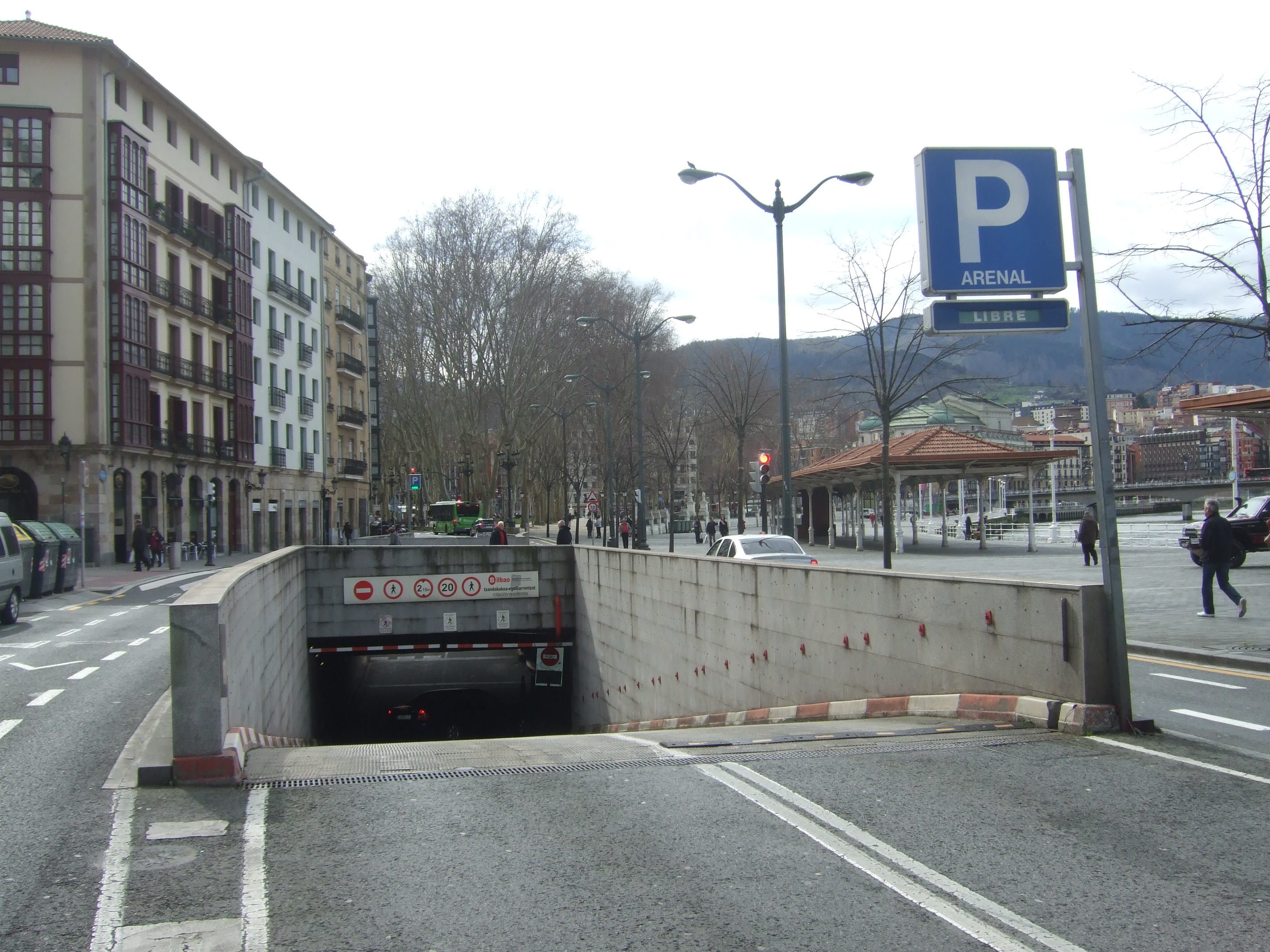 Images Parking PARKIA by INDIGO - Arenal en Bilbao. Céntrico