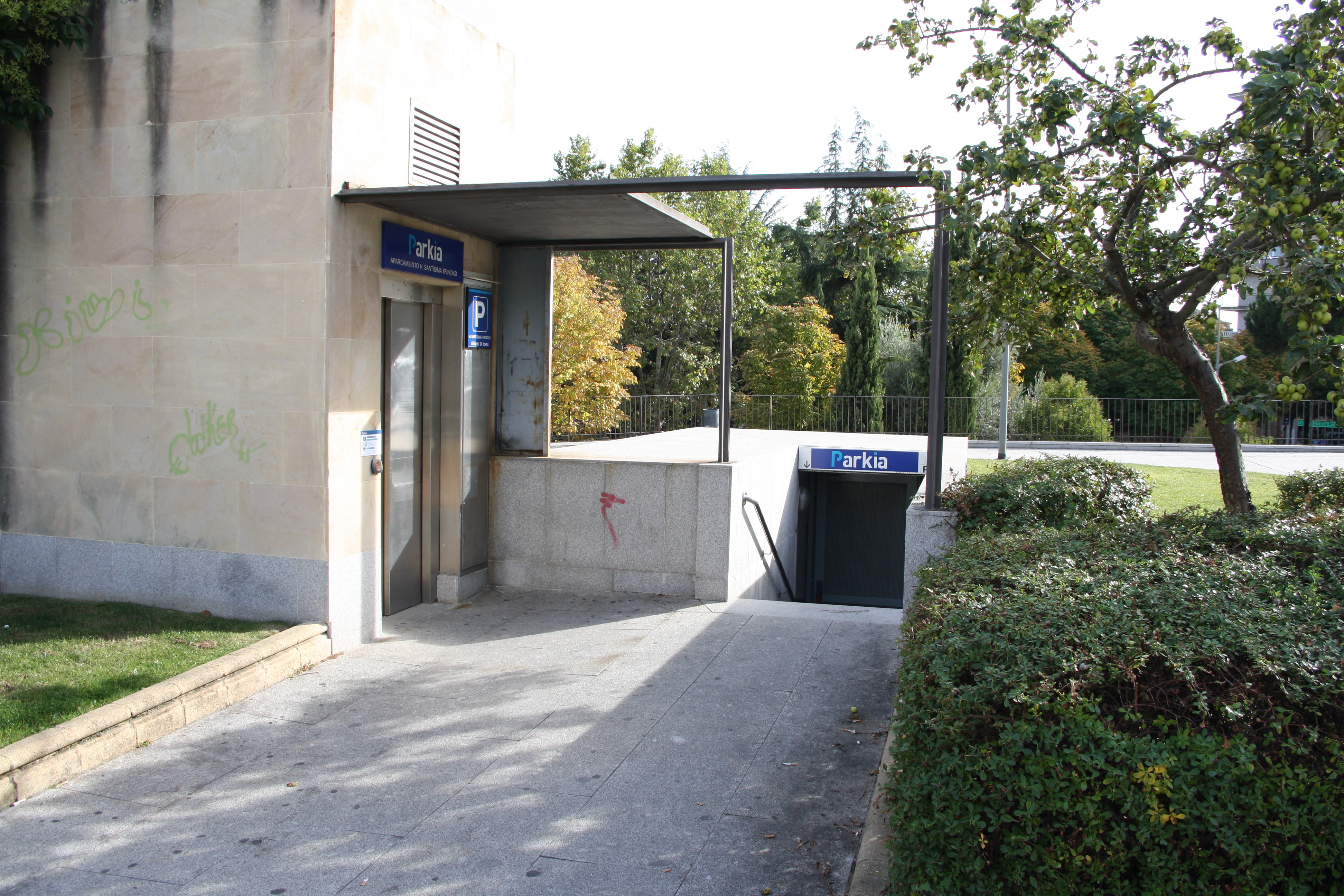 Images Parking PARKIA by INDIGO en Hospital Santísima Trinidad. Salamanca