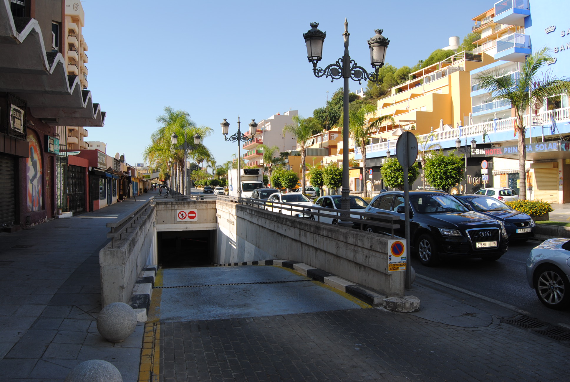Images Parking PARKIA by INDIGO en La Carihuela Playa. Torremolinos. Málaga