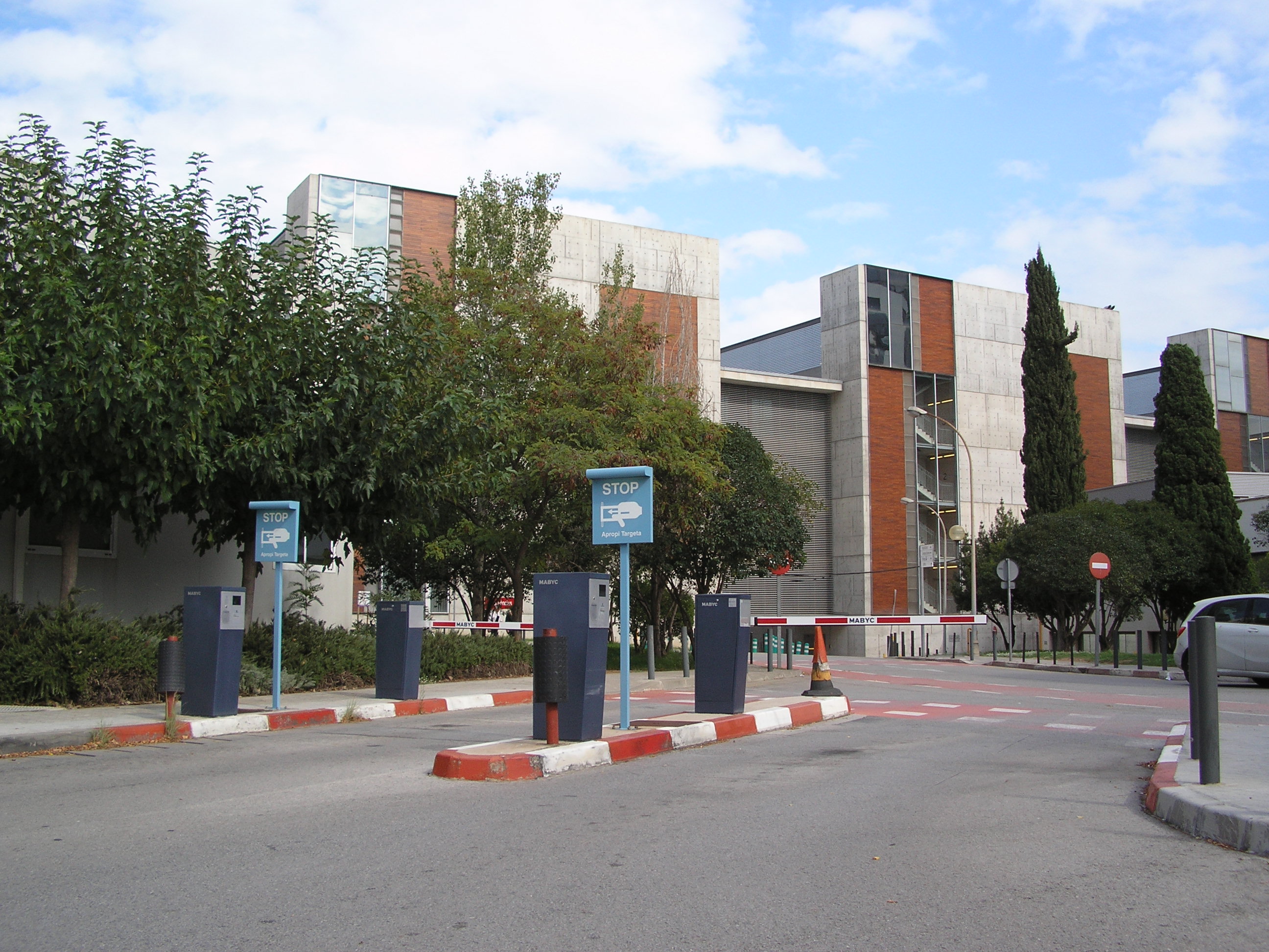 Images Parking PARKIA by INDIGO en Hospital de Bellvitge. Hospitalet de Llobregat. Barcelona