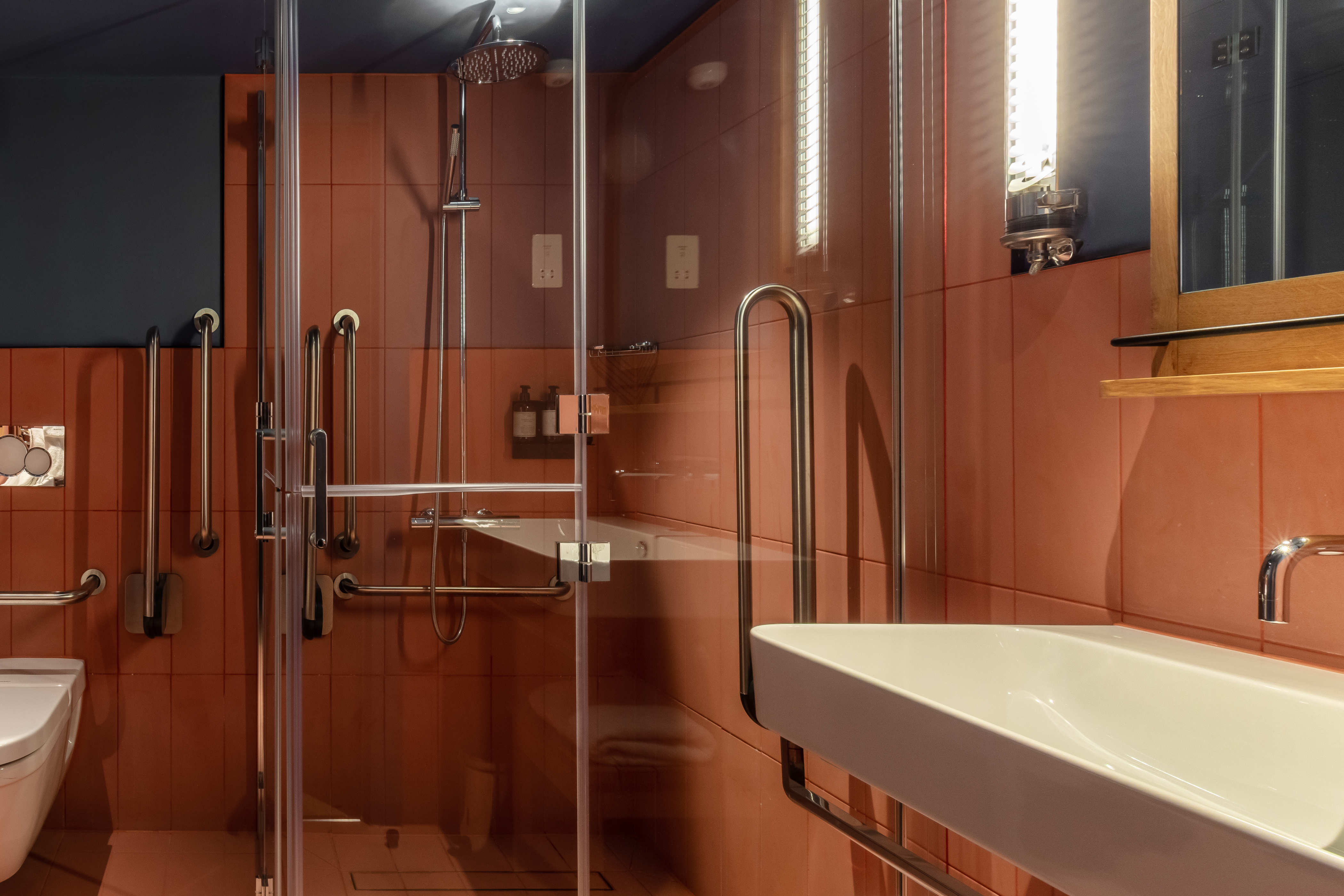 Bathroom : Whitworth Locke, Civic Quarter