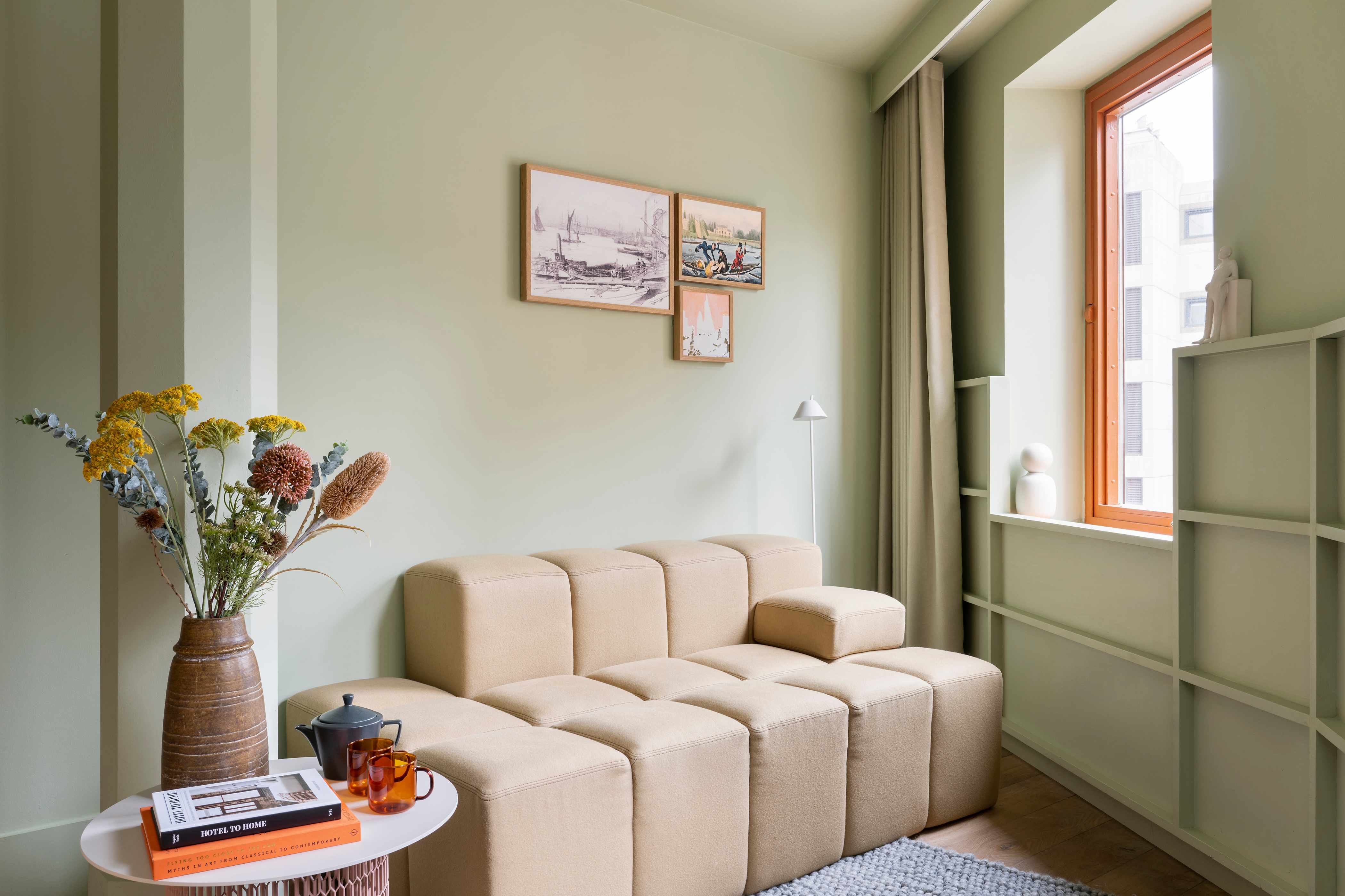 Living Space : Locke at Broken Wharf, Millennium Bridge