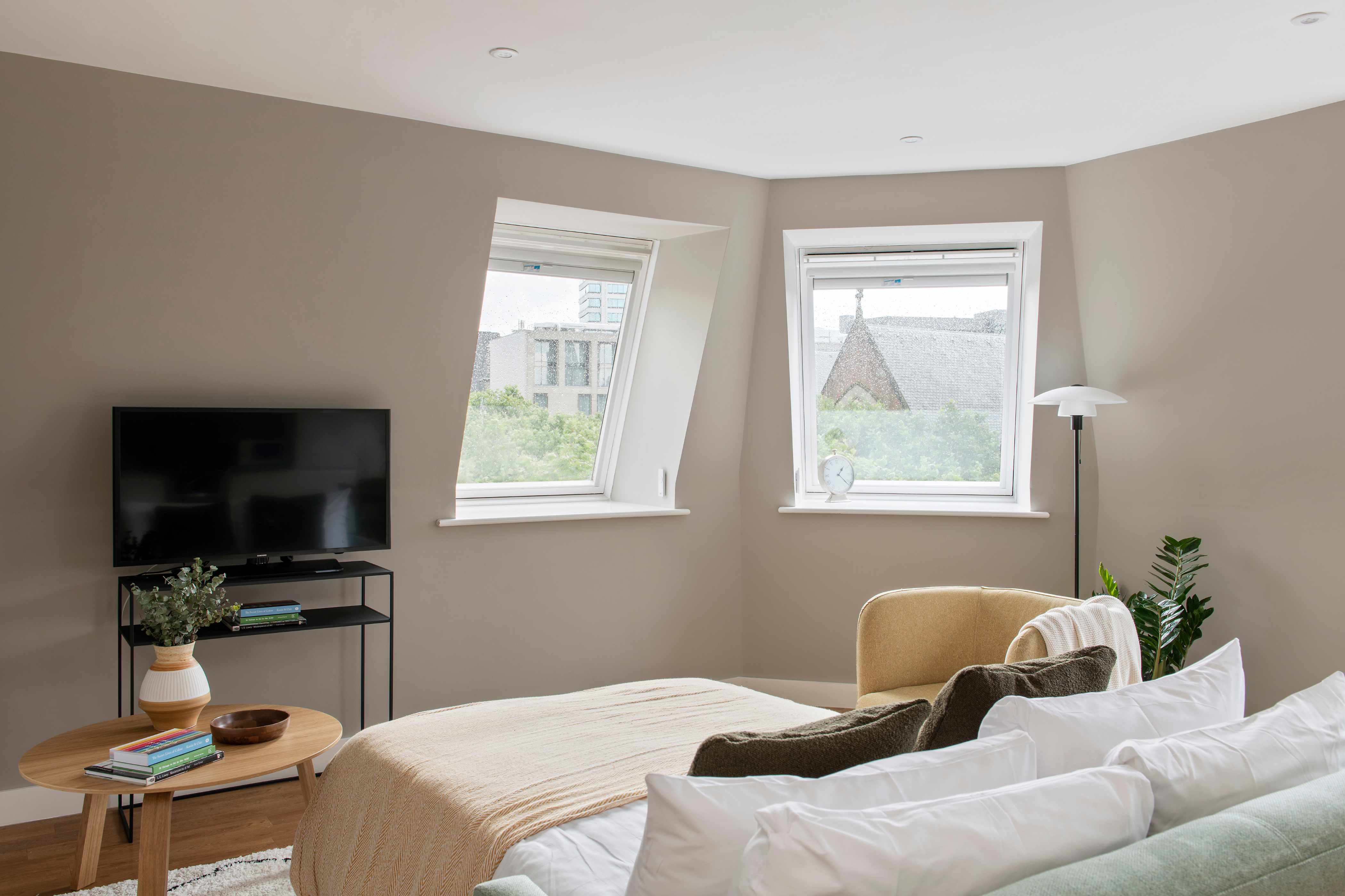 Bedroom : One-Bedroom-Sofa-Bed