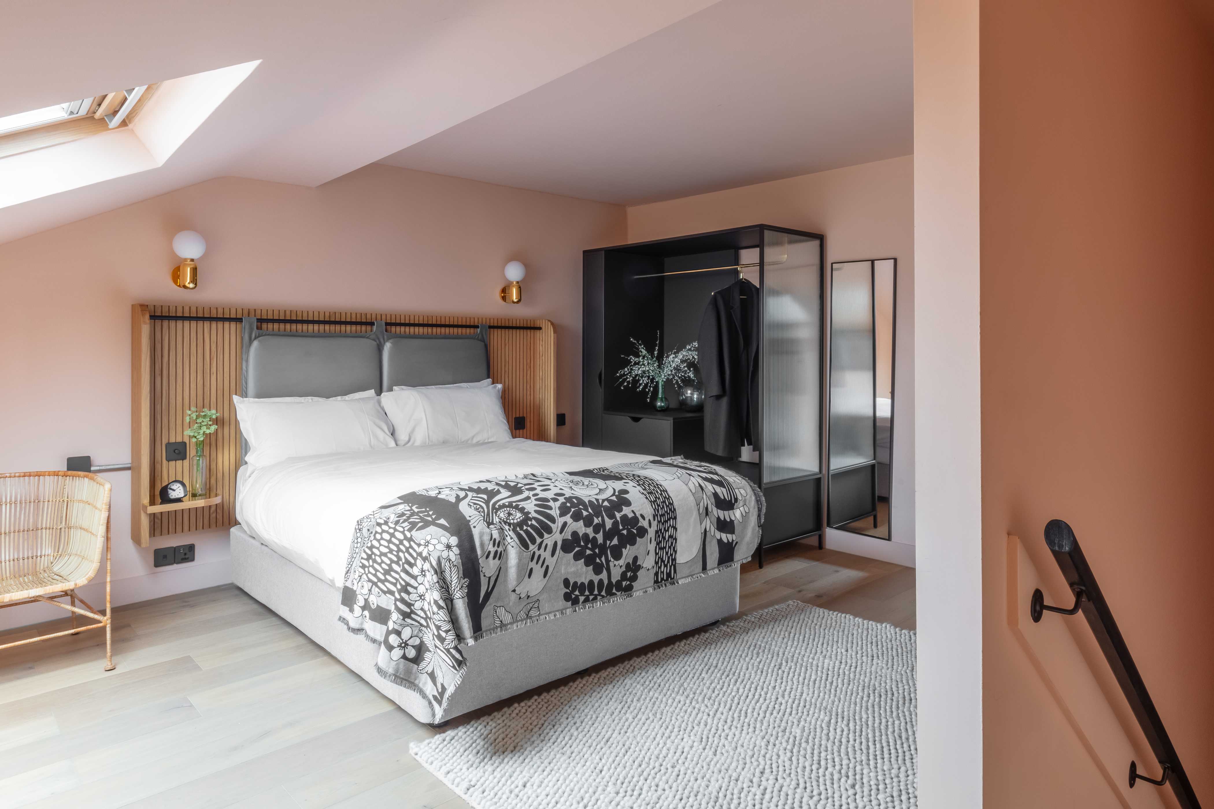 Bedroom : One-Bedroom-Suite-Duplex