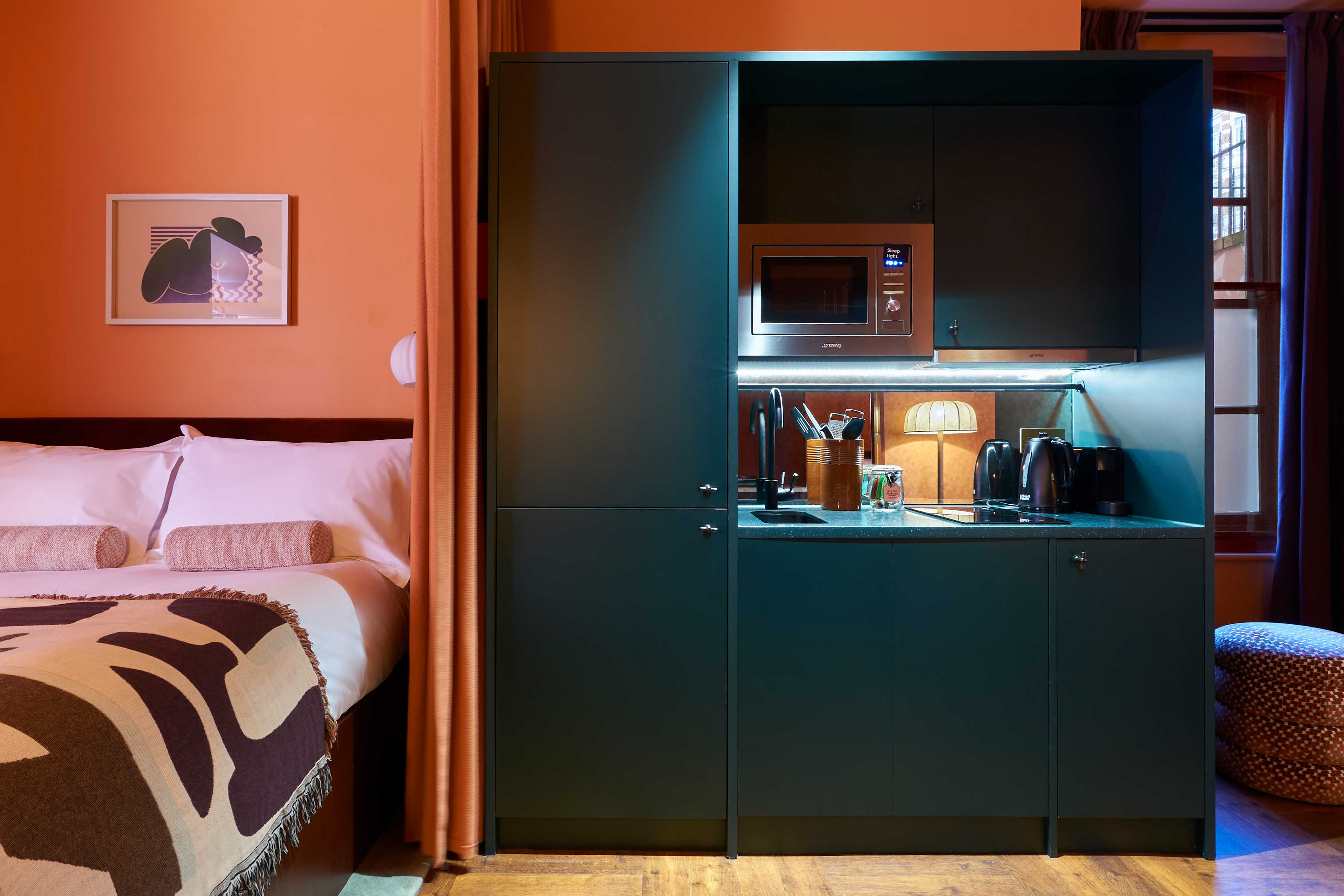 Bedroom : Ember Locke, Kensington