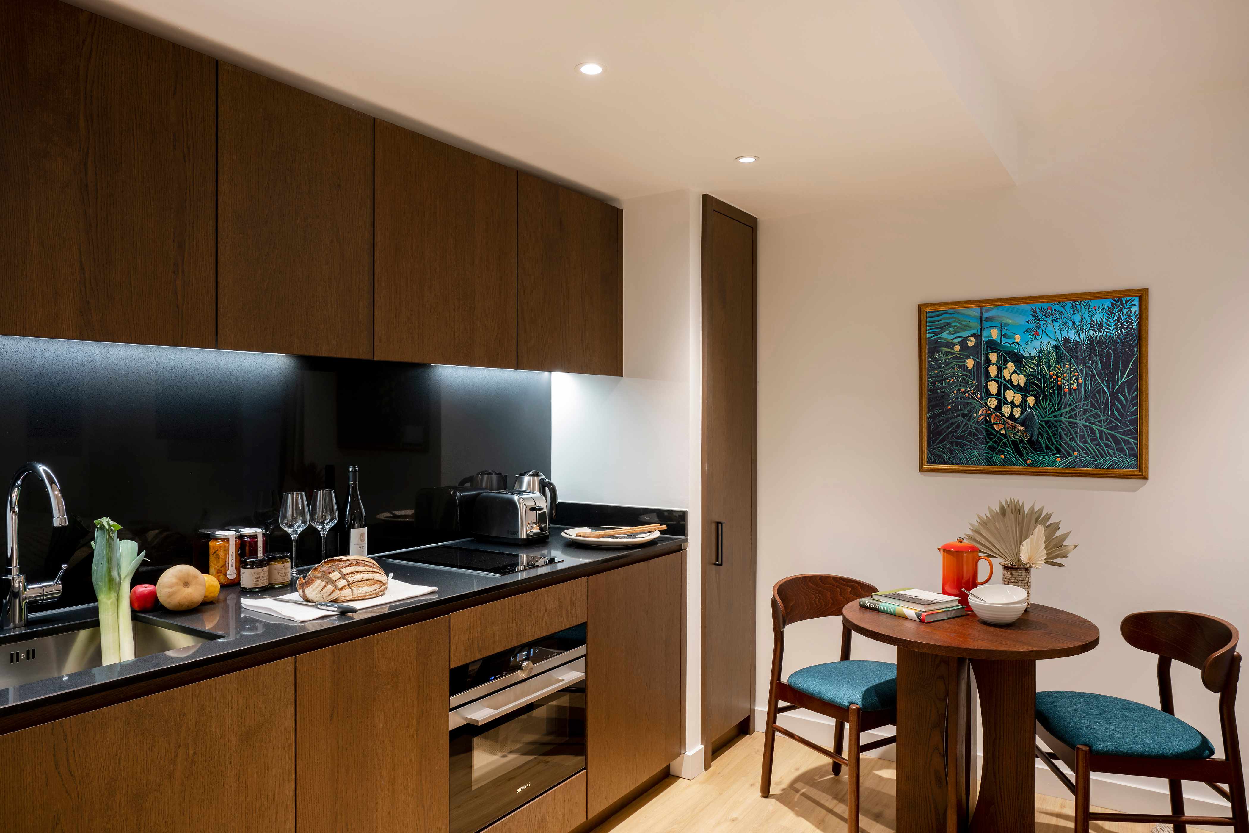 Kitchen : Cove - Landmark Pinnacle, Canary Wharf