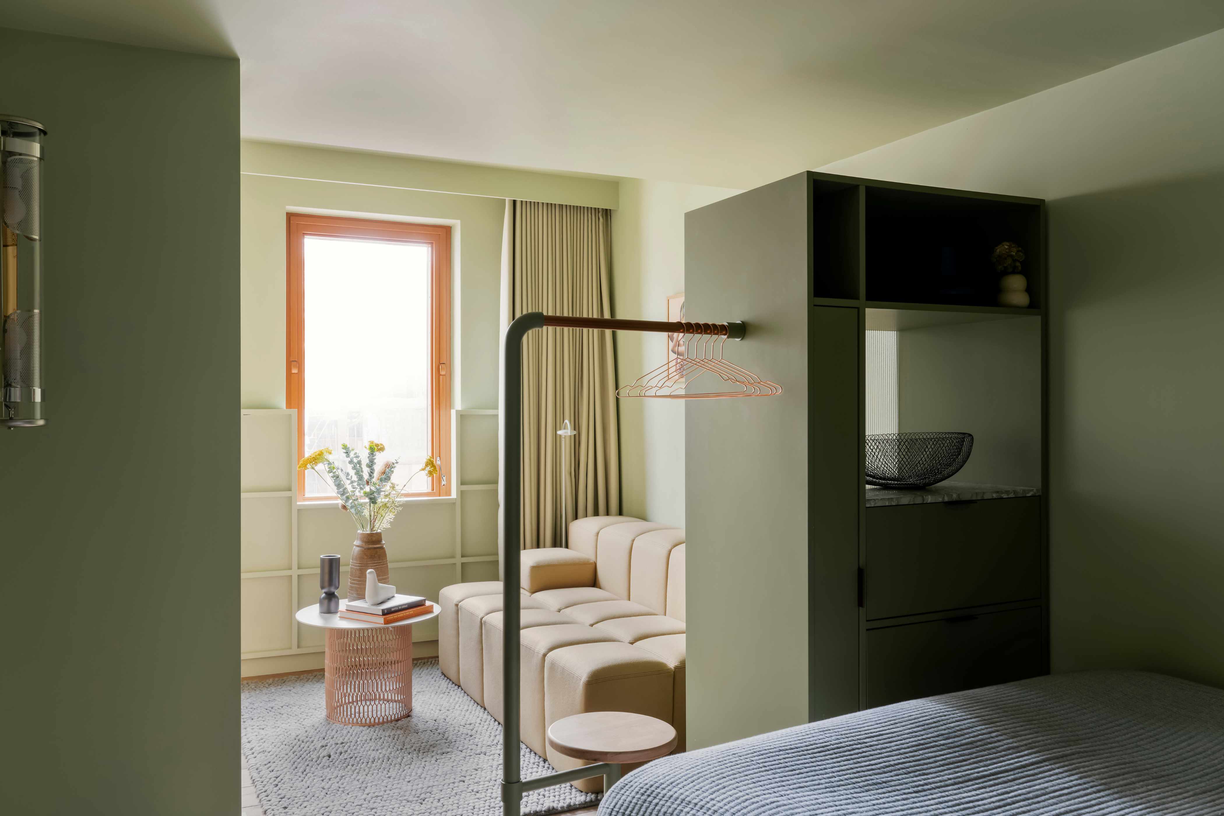 Bedroom : City-Studio-City-View