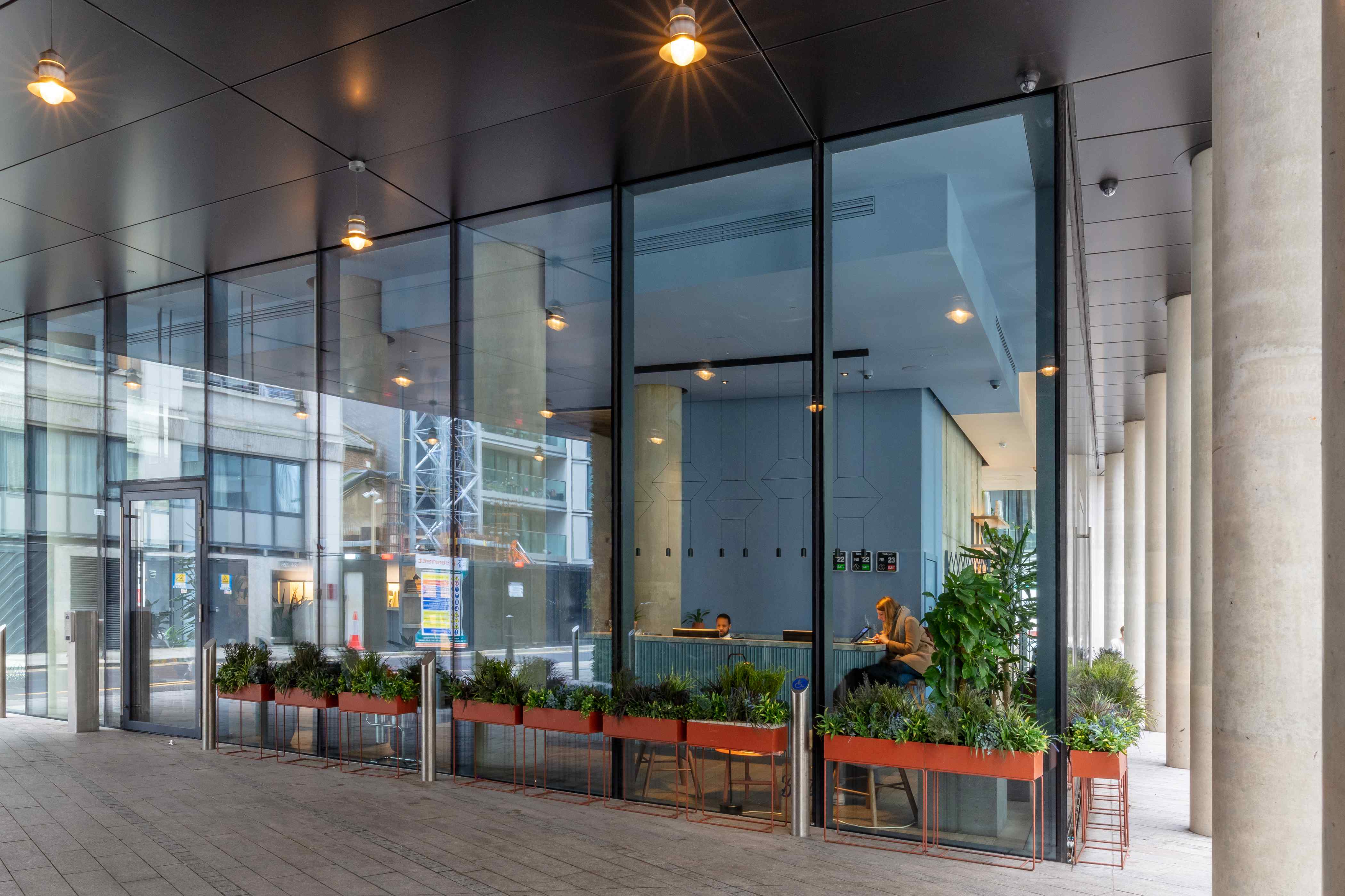 Reception: Leman Locke, Aldgate