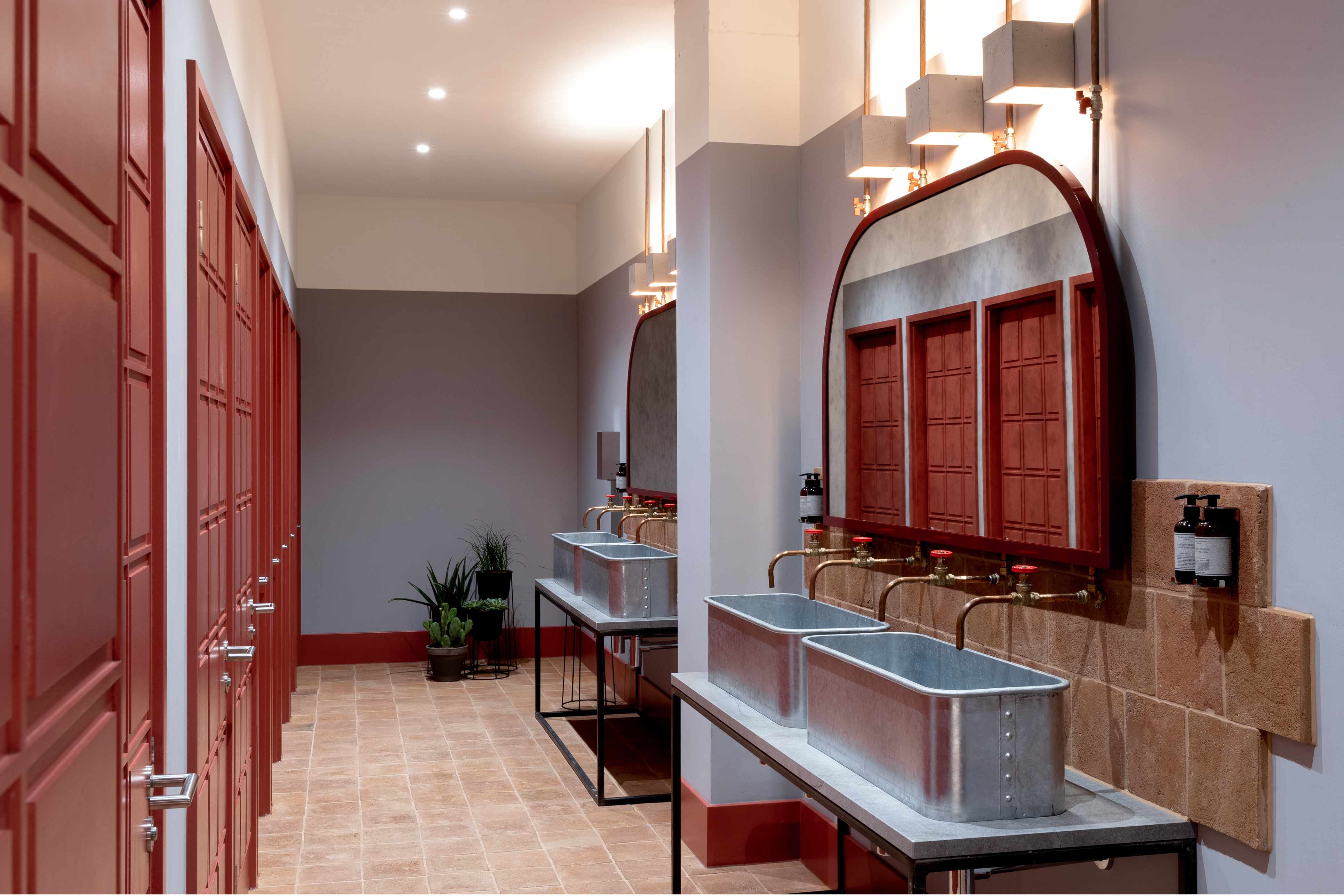 Communal Washroom : Bermonds Locke, Tower Bridge