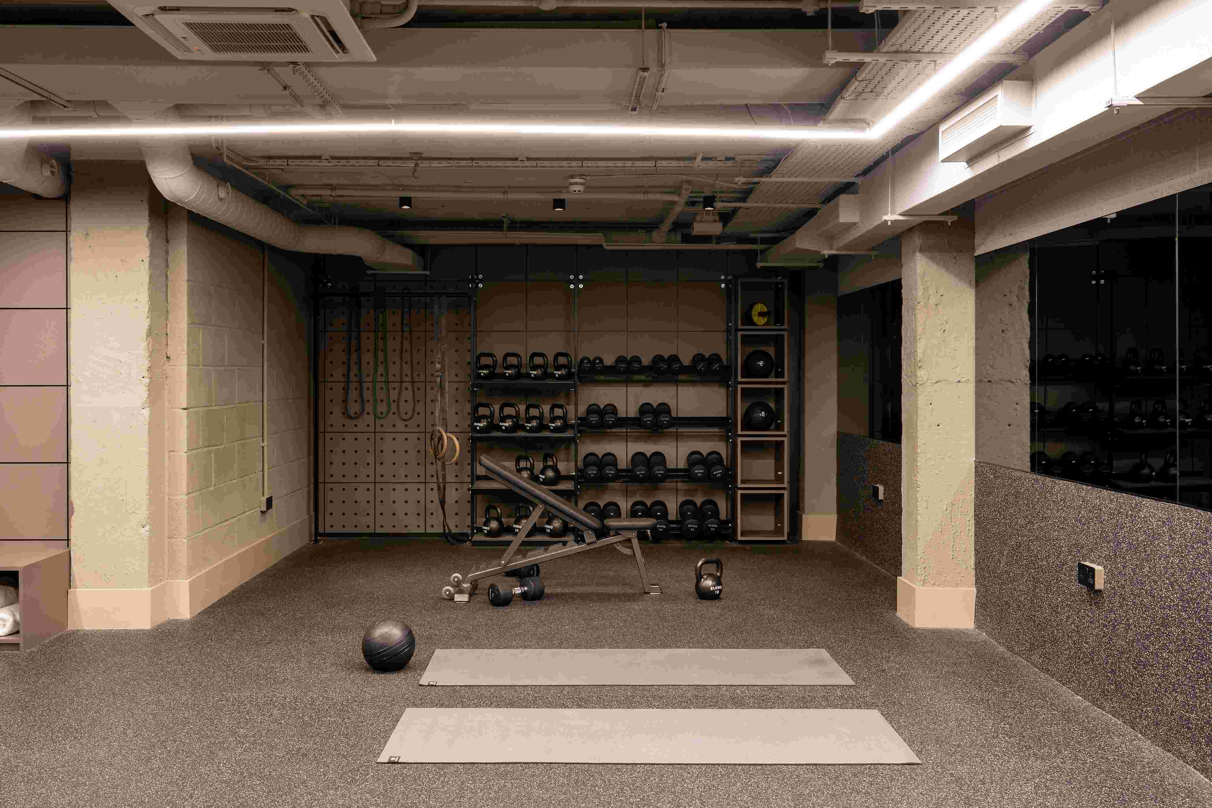 Gym : Locke at Broken Wharf, Millennium Bridge