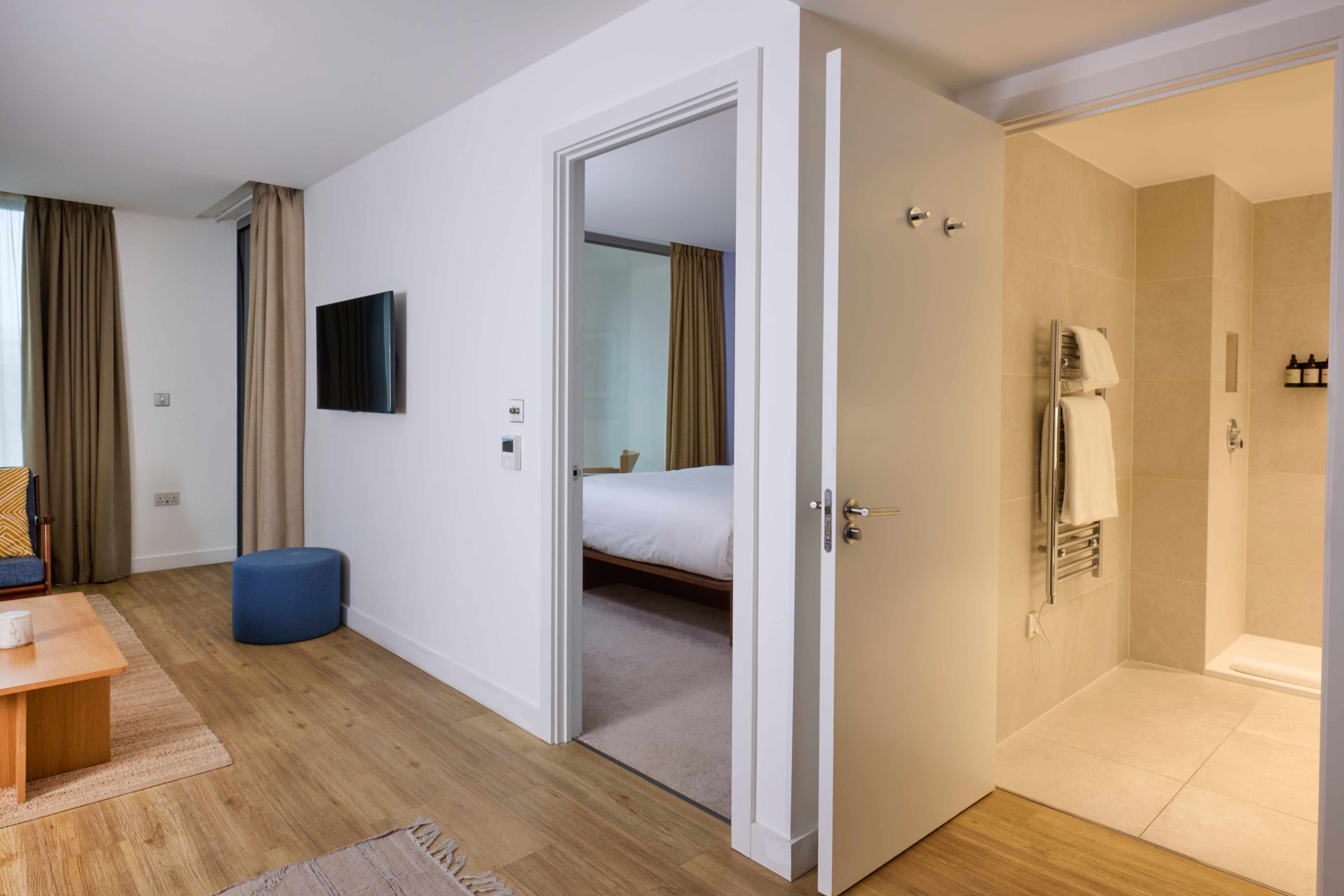 Bedroom : Cove - Landmark Pinnacle, Canary Wharf