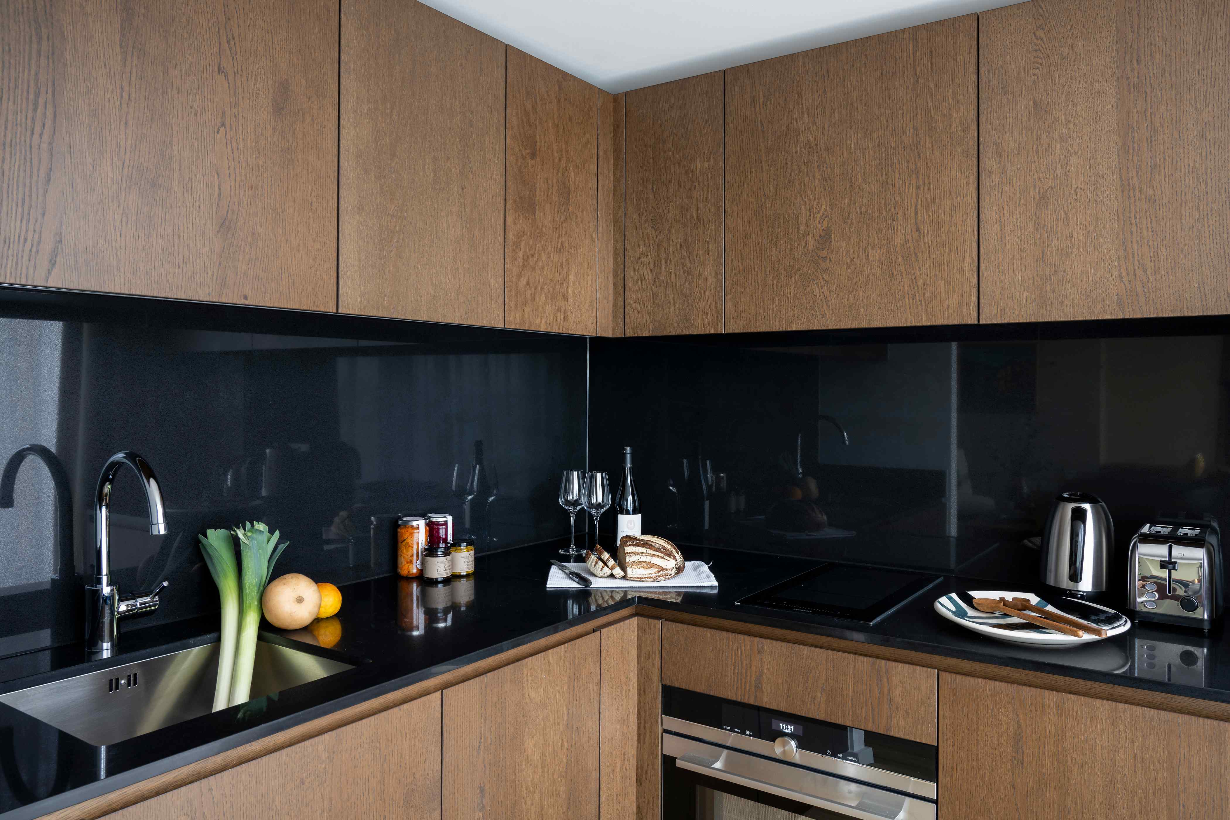Kitchen : Cove - Landmark Pinnacle, Canary Wharf
