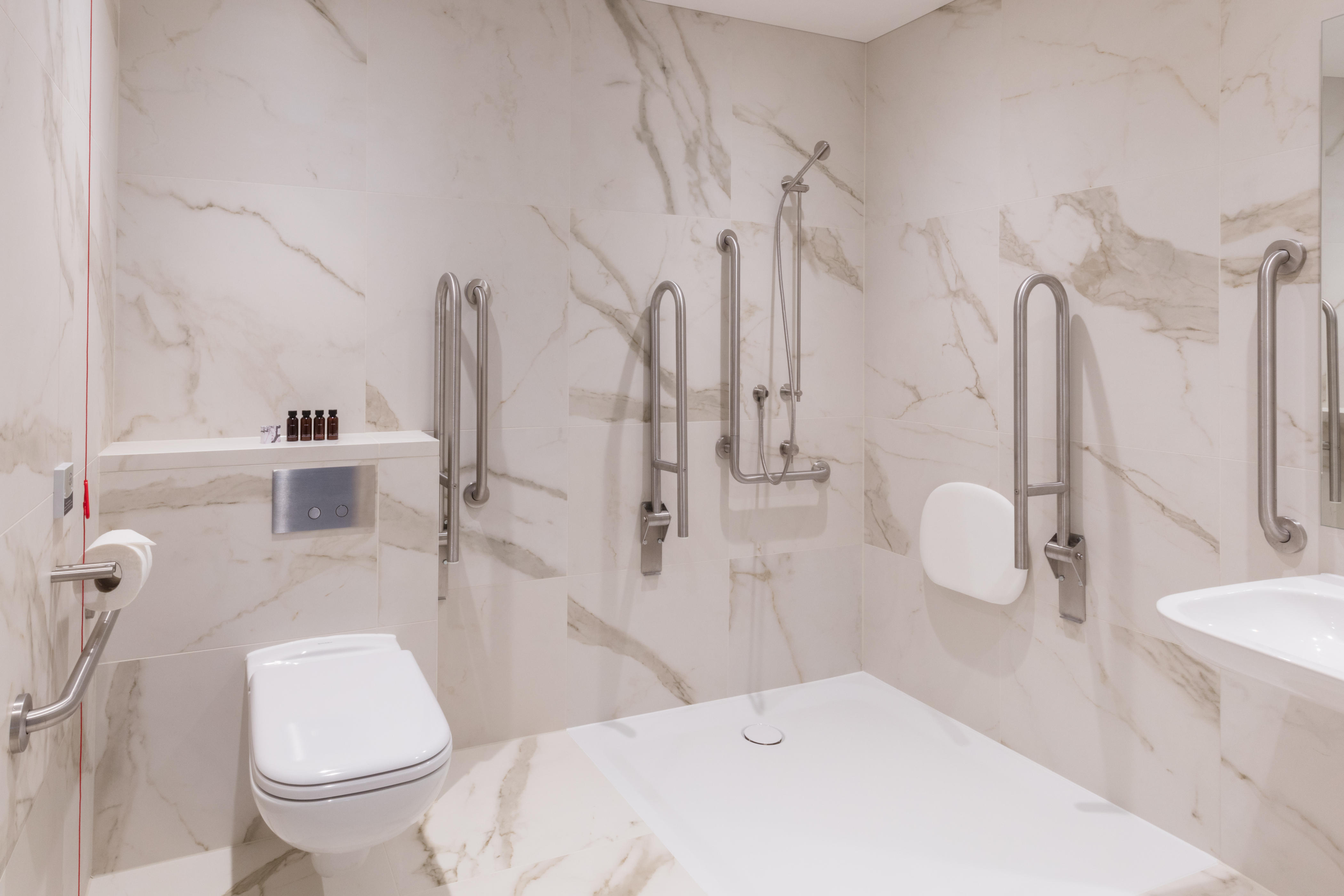 Bathroom : The Moorgate by Cove