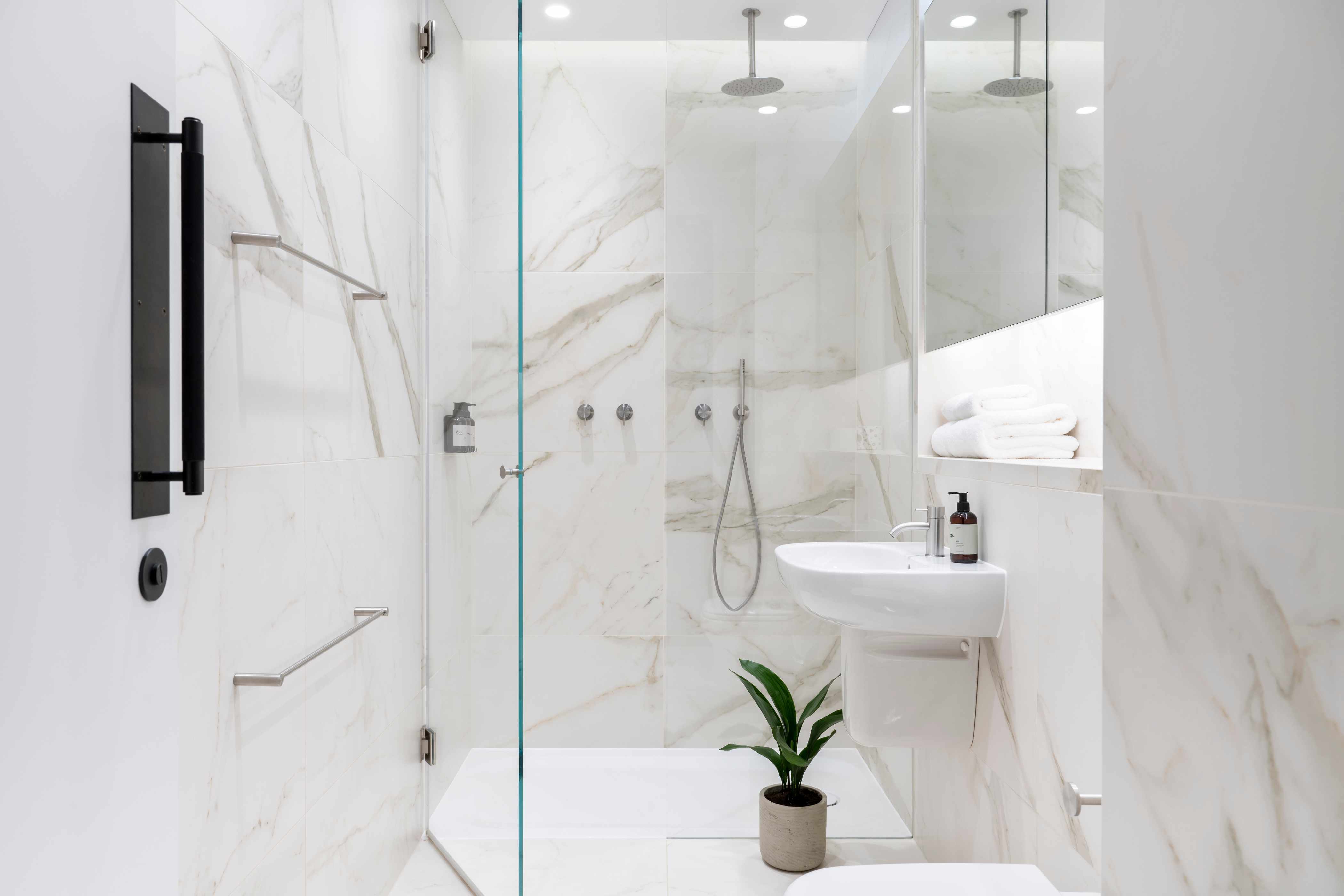 Bathroom : The Moorgate by Cove