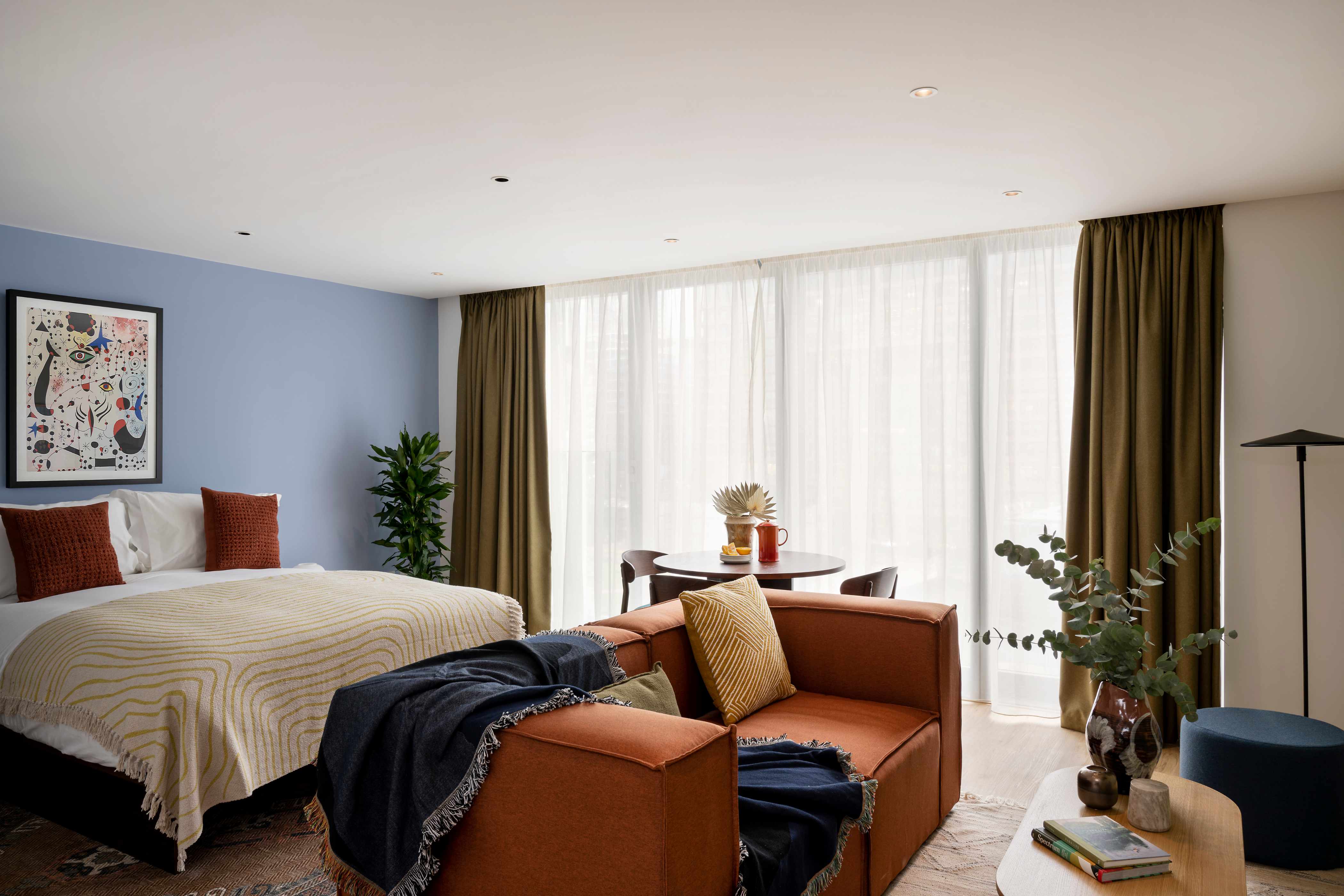 Bedroom : Large-Studio-Apartment