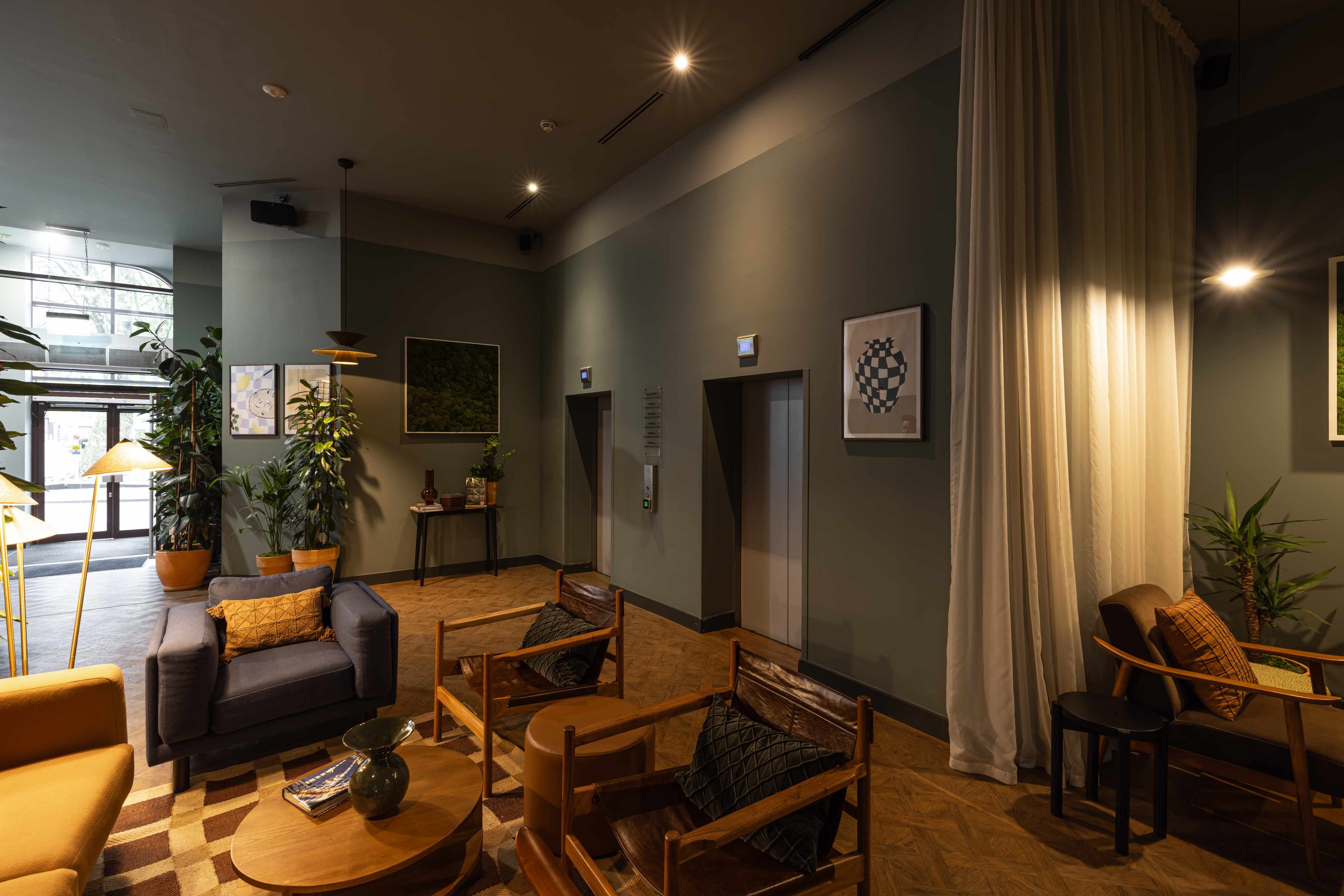 Communal Space  : Cove - Minshull Street, Piccadilly