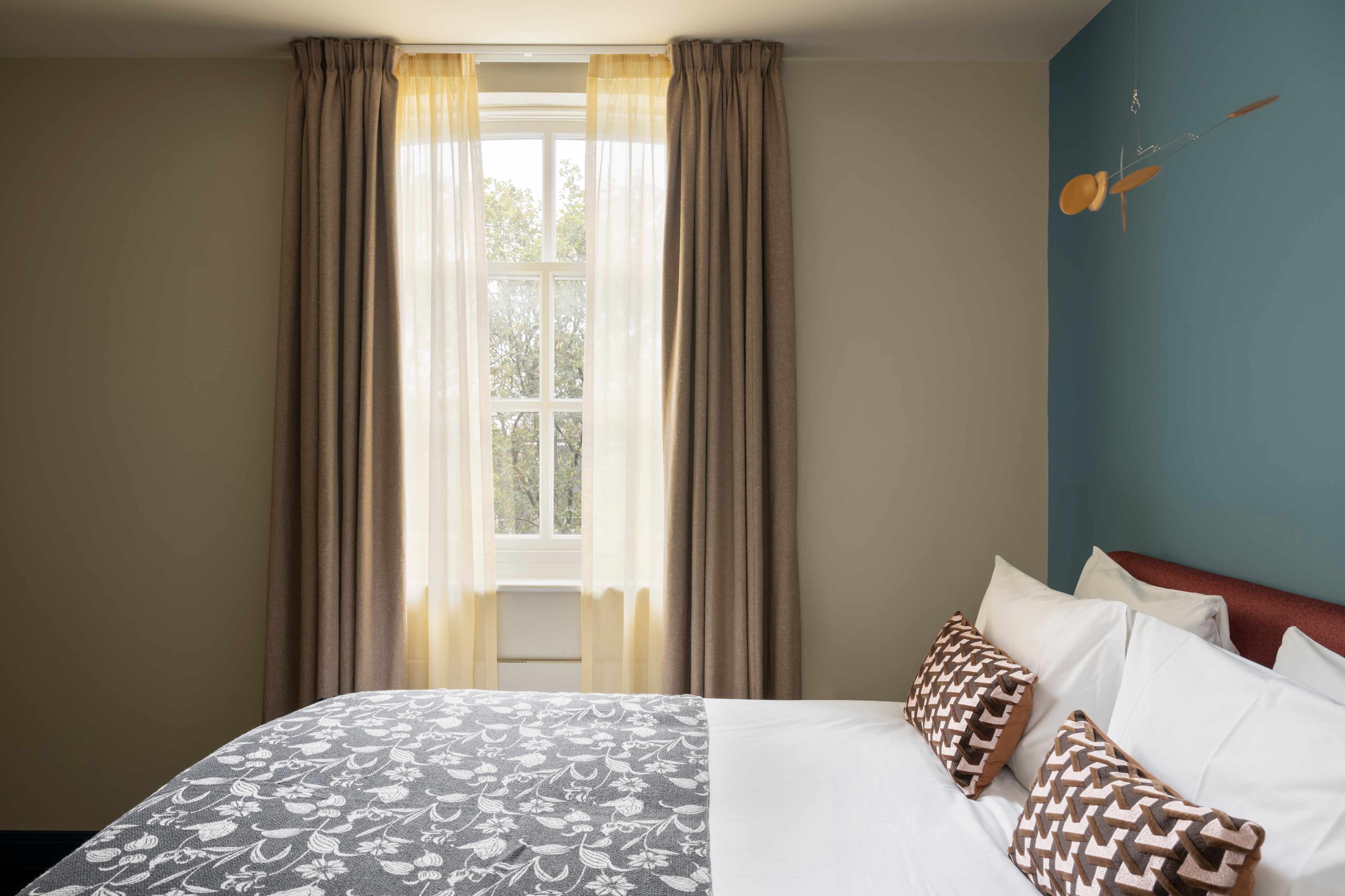 Bedroom : One-Bedroom-Apartment-with-Sofa-Bed