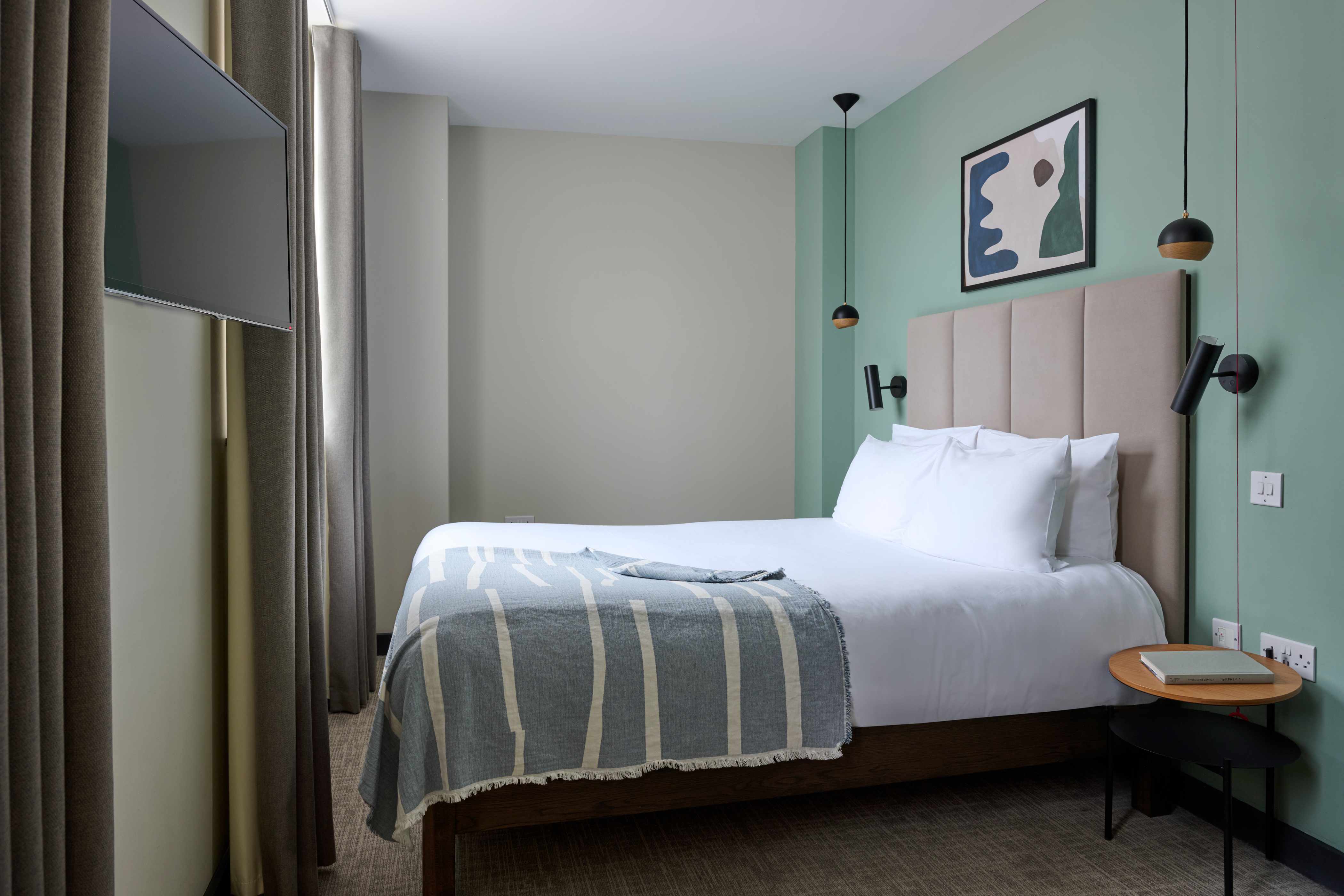 Bedroom : One-Bedroom Accessible-Appartment