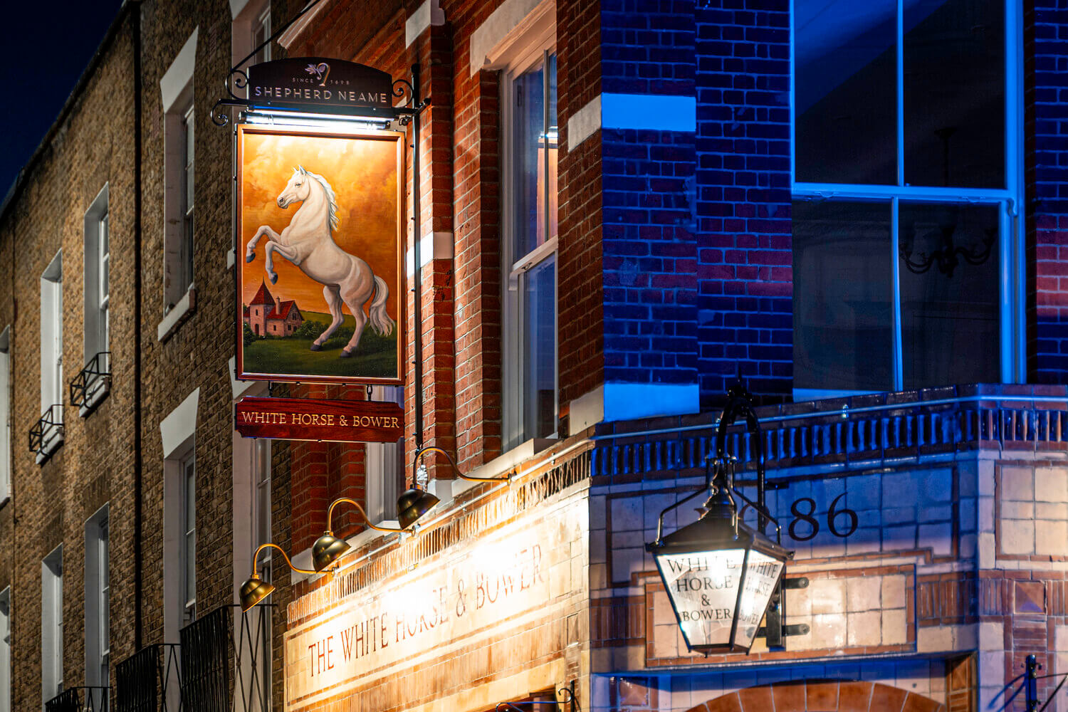 Images White Horse & Bower