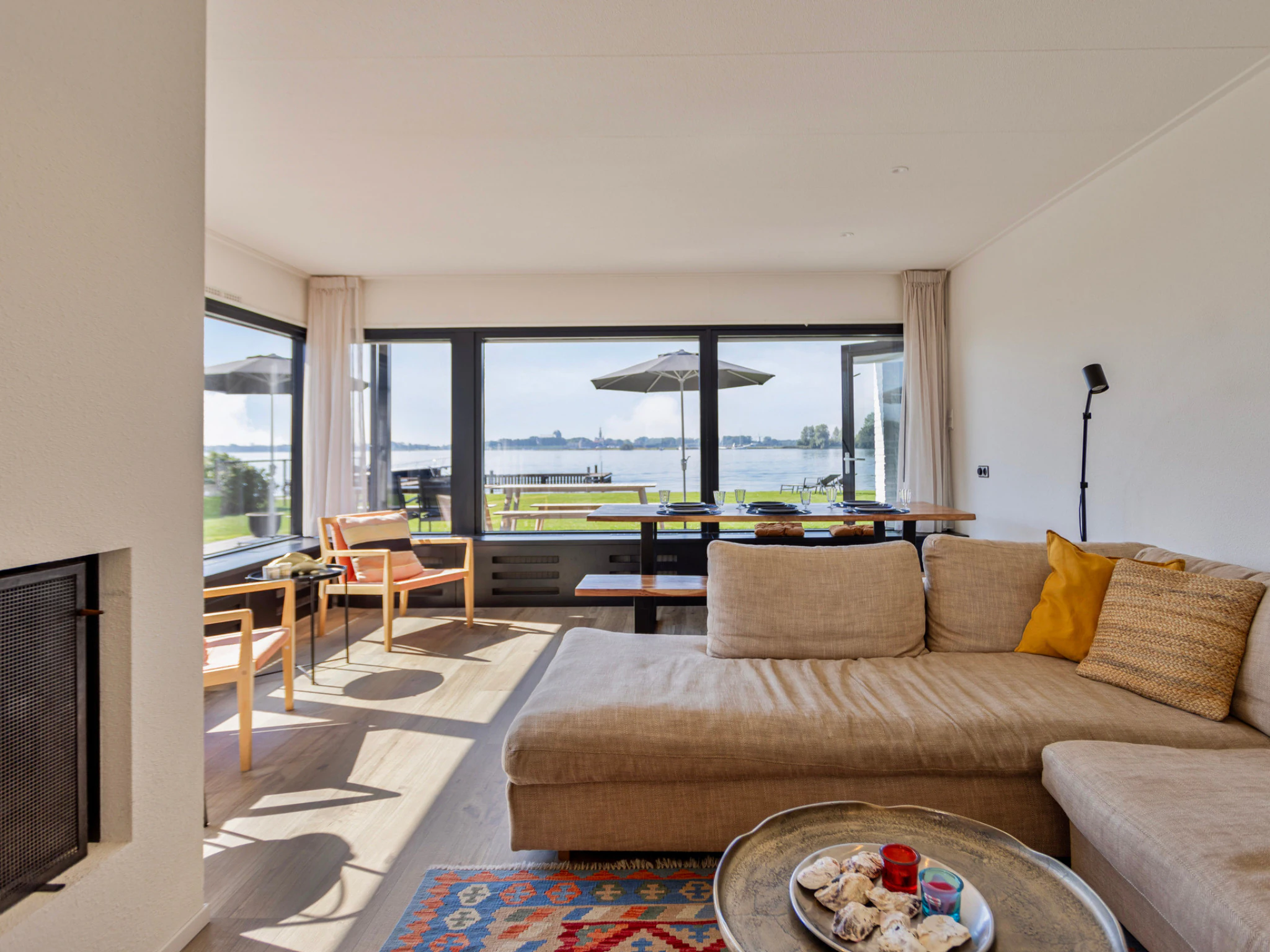 Foto's Ruime villa in Kamperland nabij meer - Belvilla by Oyo