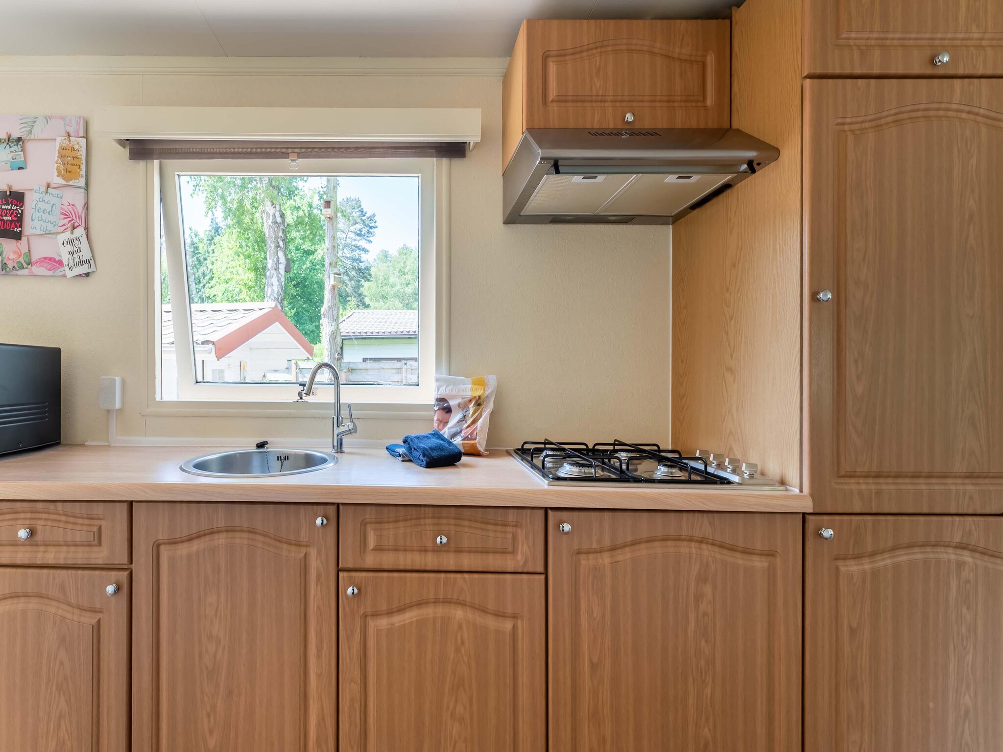 Foto's Chalet in Grenspark Kalmhoutse Heide bij Antwerpen - Belvilla by Oyo