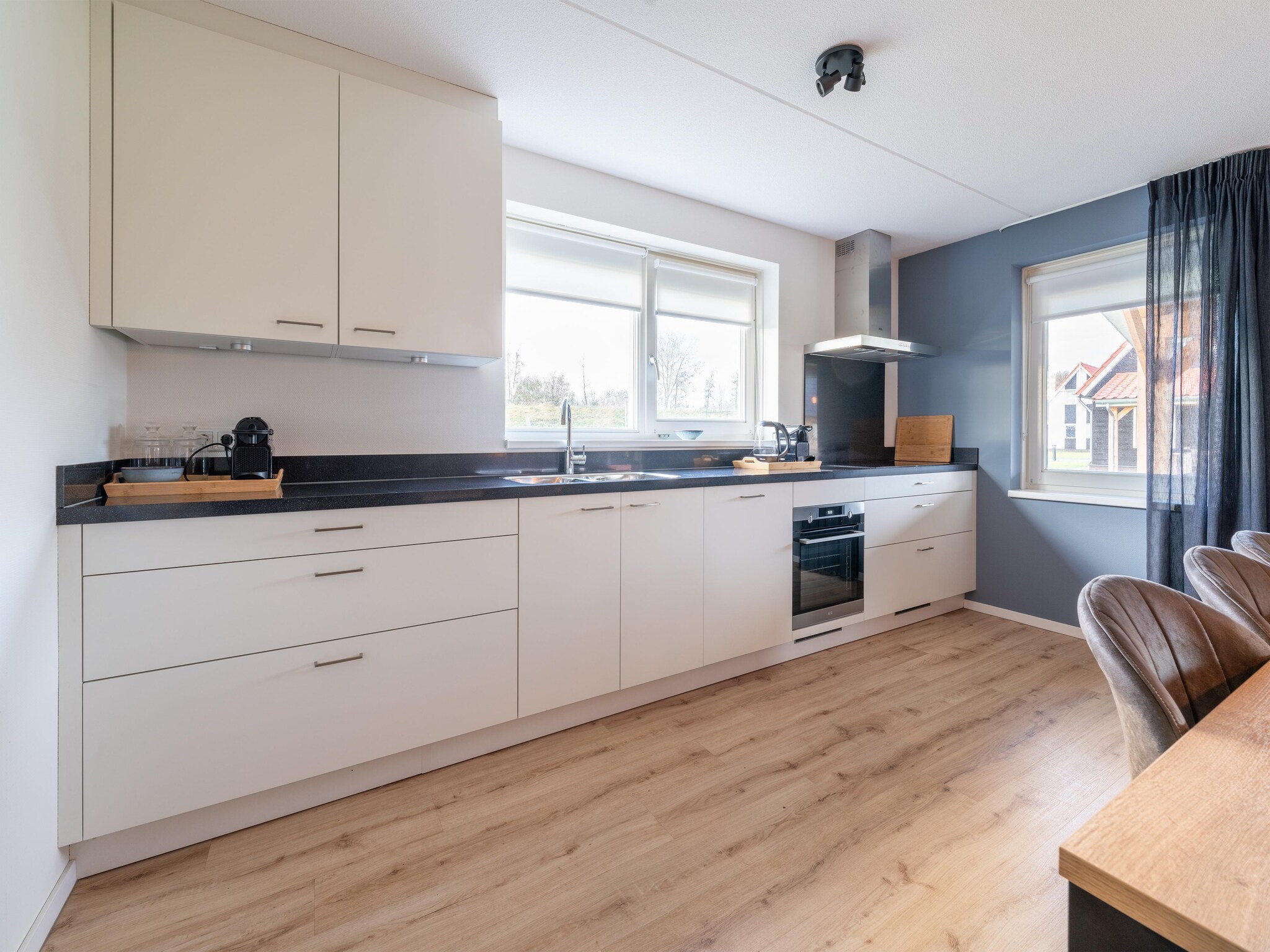 Foto's Modern vakantiehuis in Scherpenisse met sauna - Belvilla by Oyo
