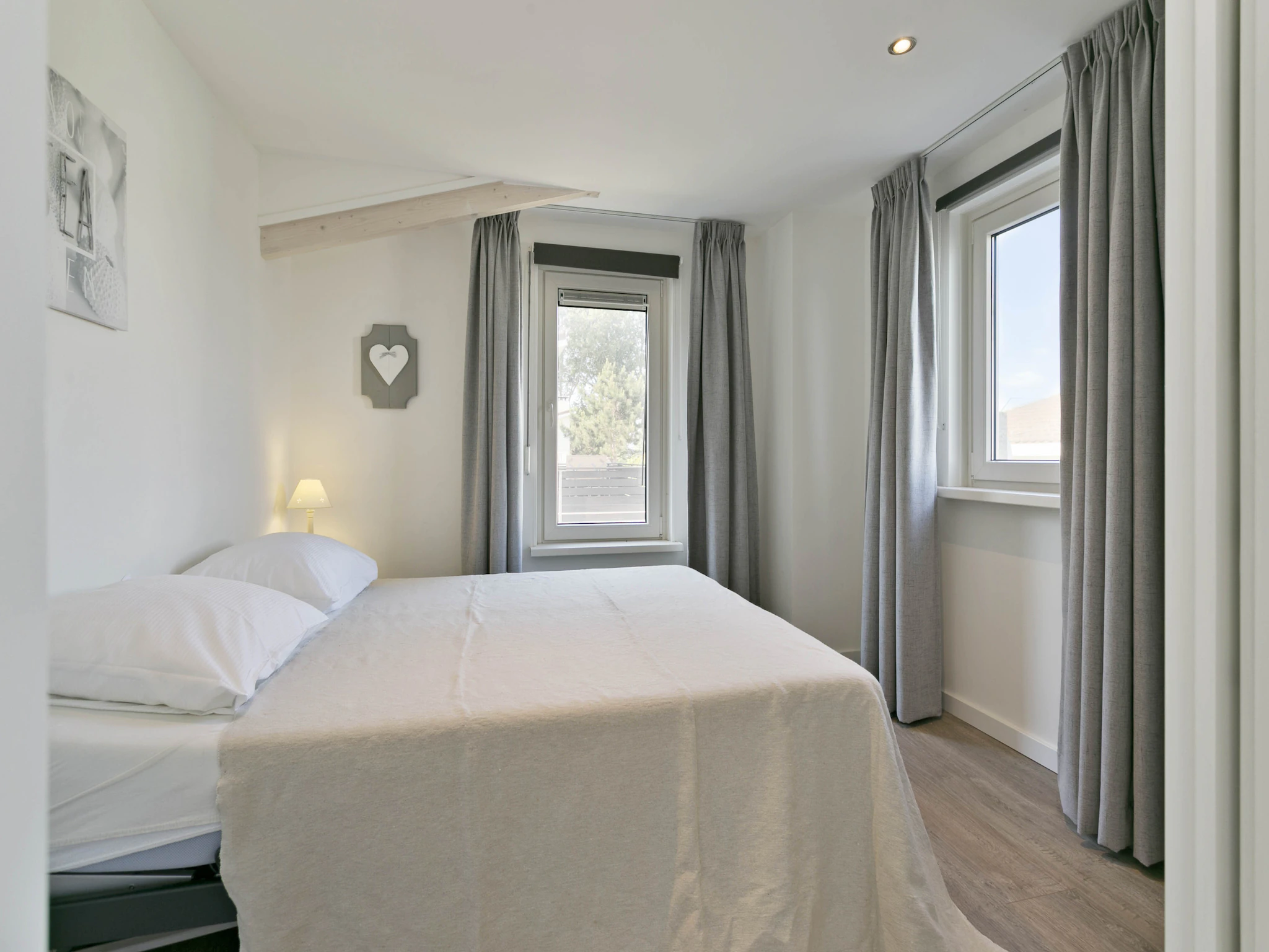 Foto's Heerlijk vakantiehuis met uitzicht over de Oosterschelde. - Belvilla by Oyo