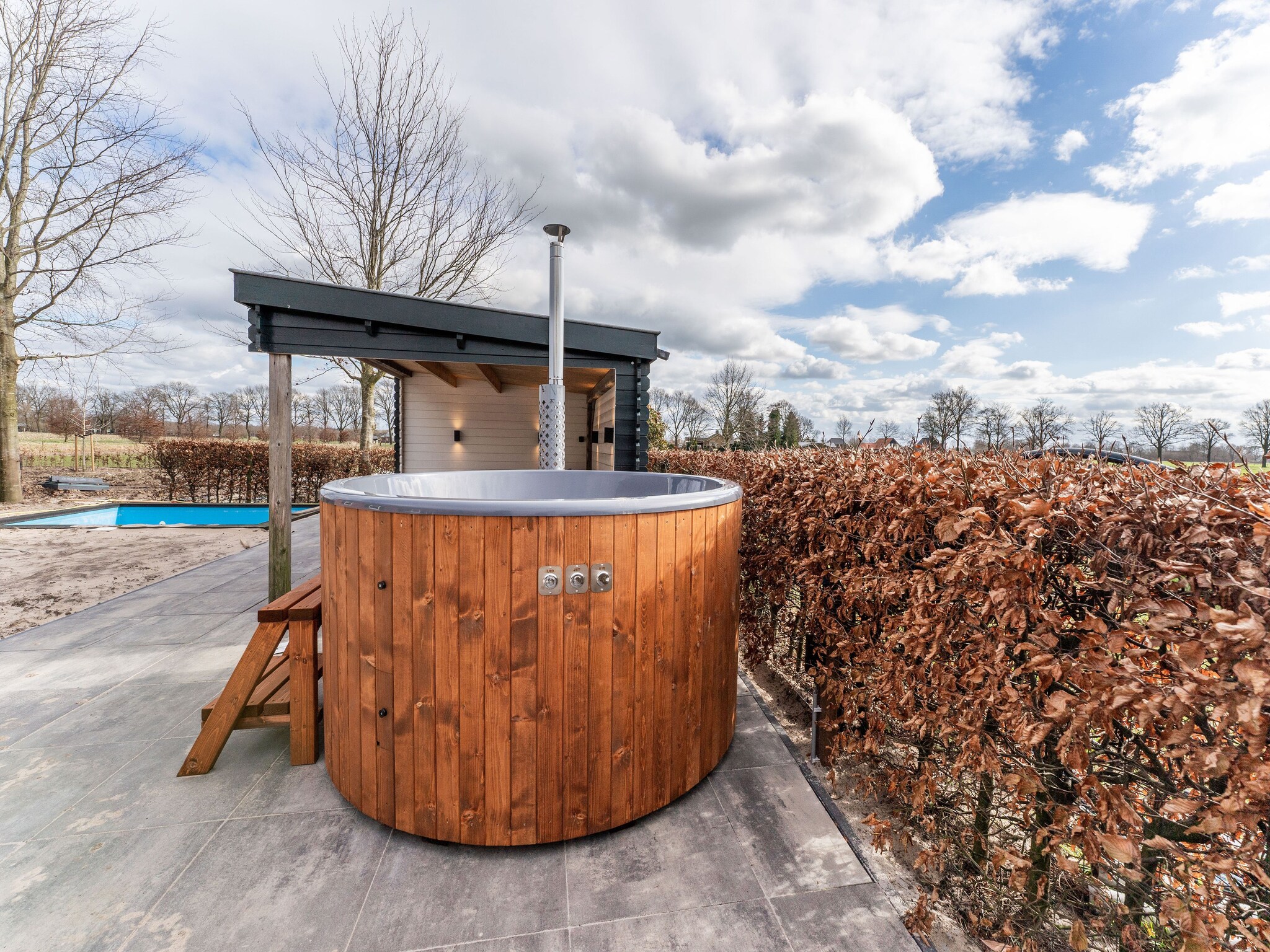 Foto's Ruime woonboerderij in Silvolde met tuin - Belvilla by Oyo