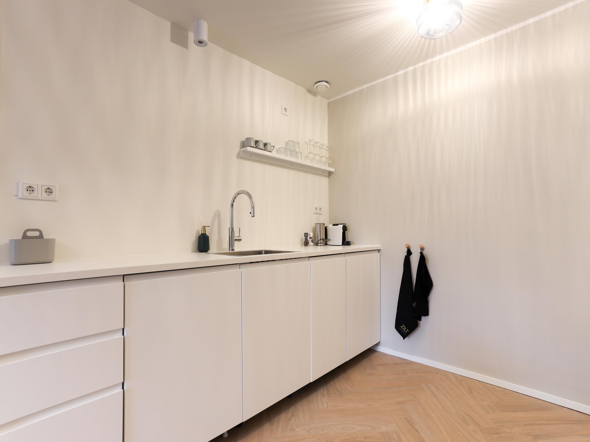 Foto's Heerlijke familiesuite in het centrum van Vrouwenpolder - Belvilla by Oyo