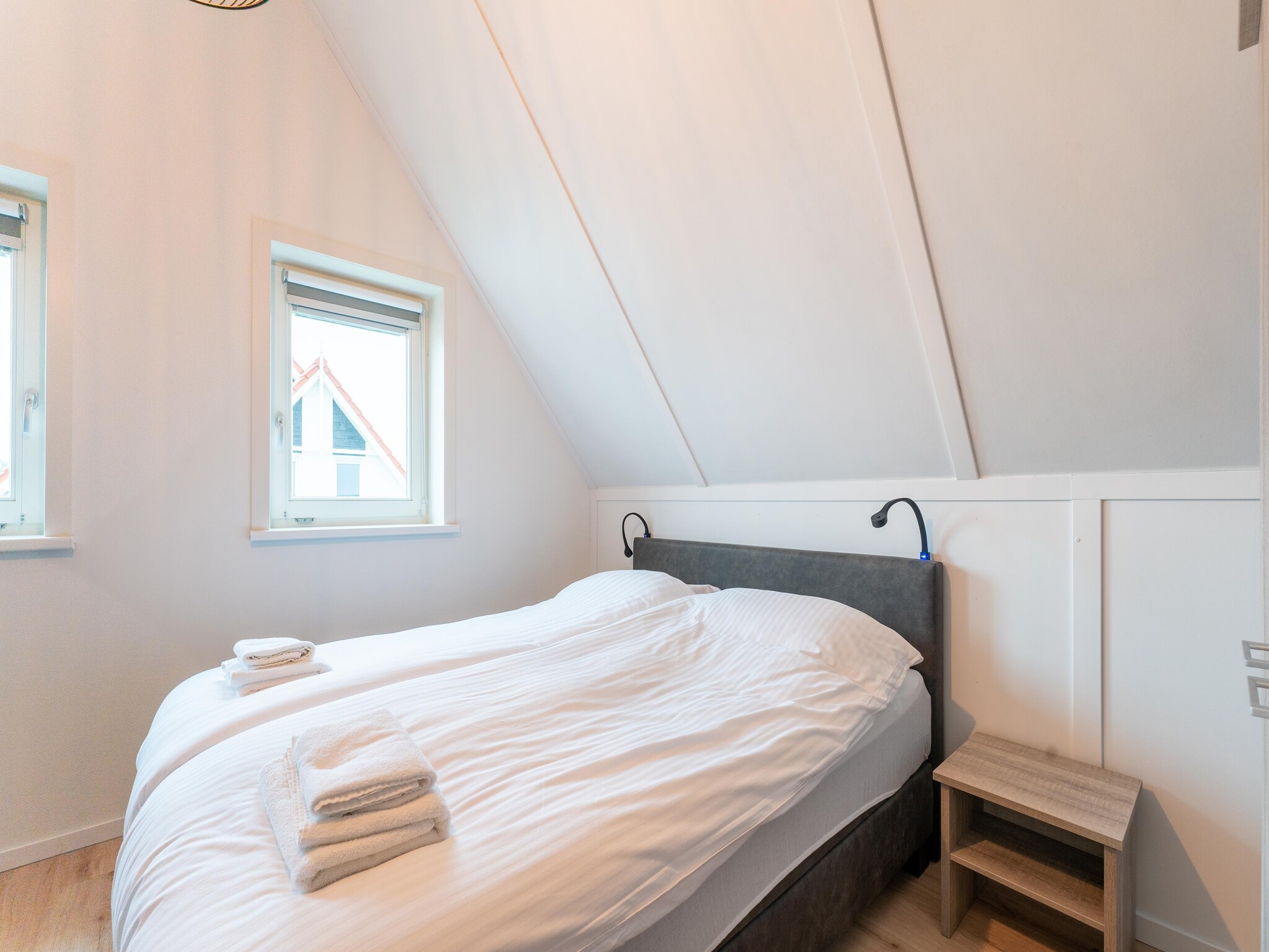 Foto's Modern vakantiehuis aan zee met sauna - Belvilla by Oyo
