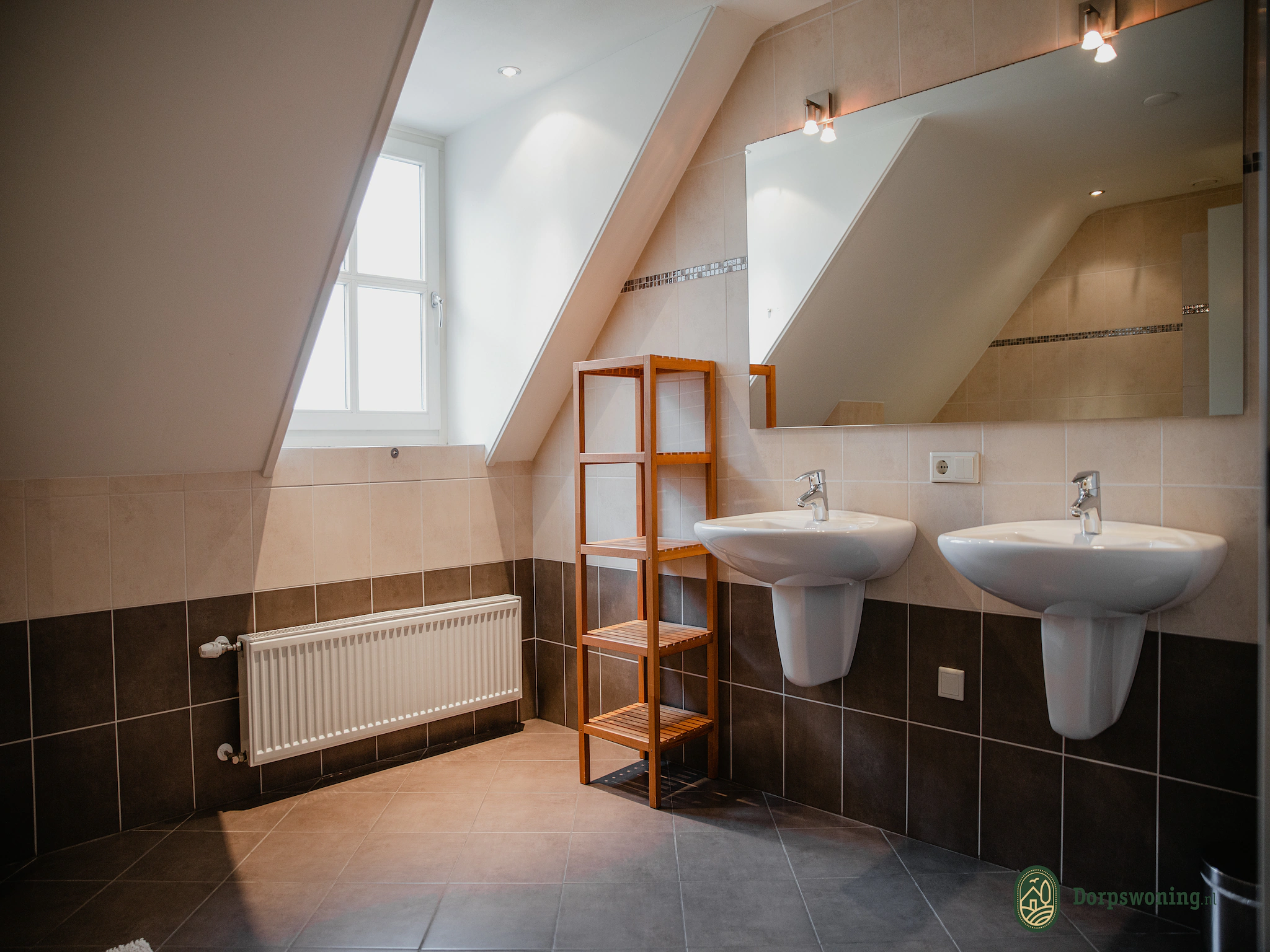Foto's Stijlvolle vakantiewoning in Leende met terras - Belvilla by Oyo
