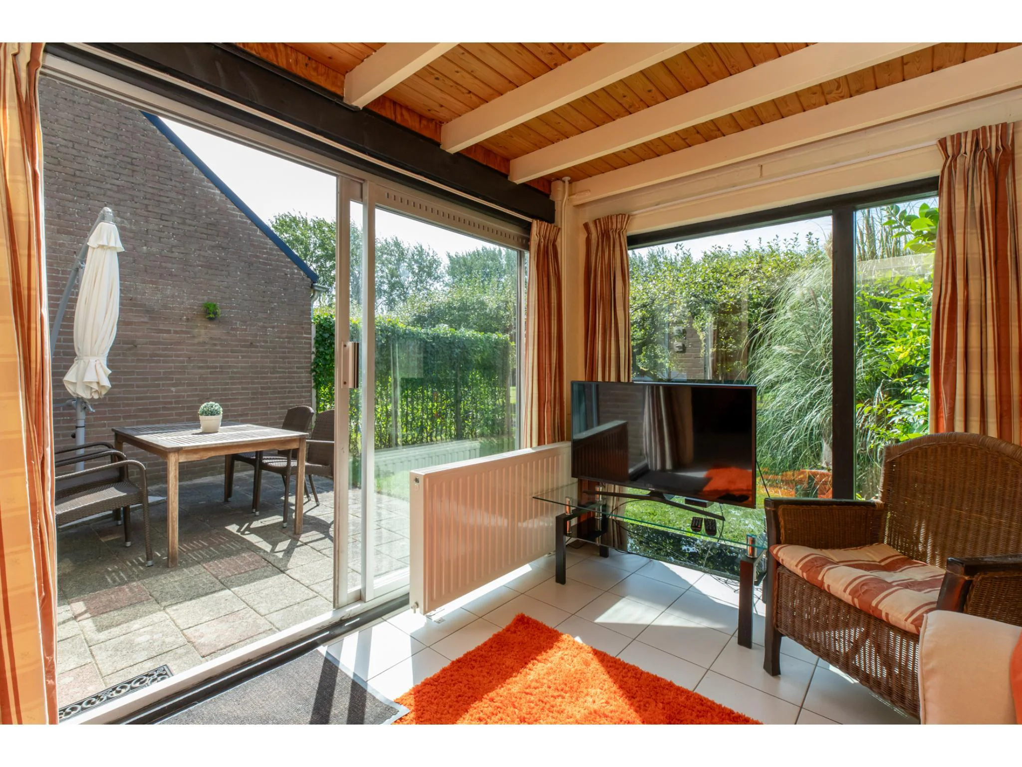 Foto's Sfeervol vakantiehuis met gedeeld zwembad - Belvilla by Oyo