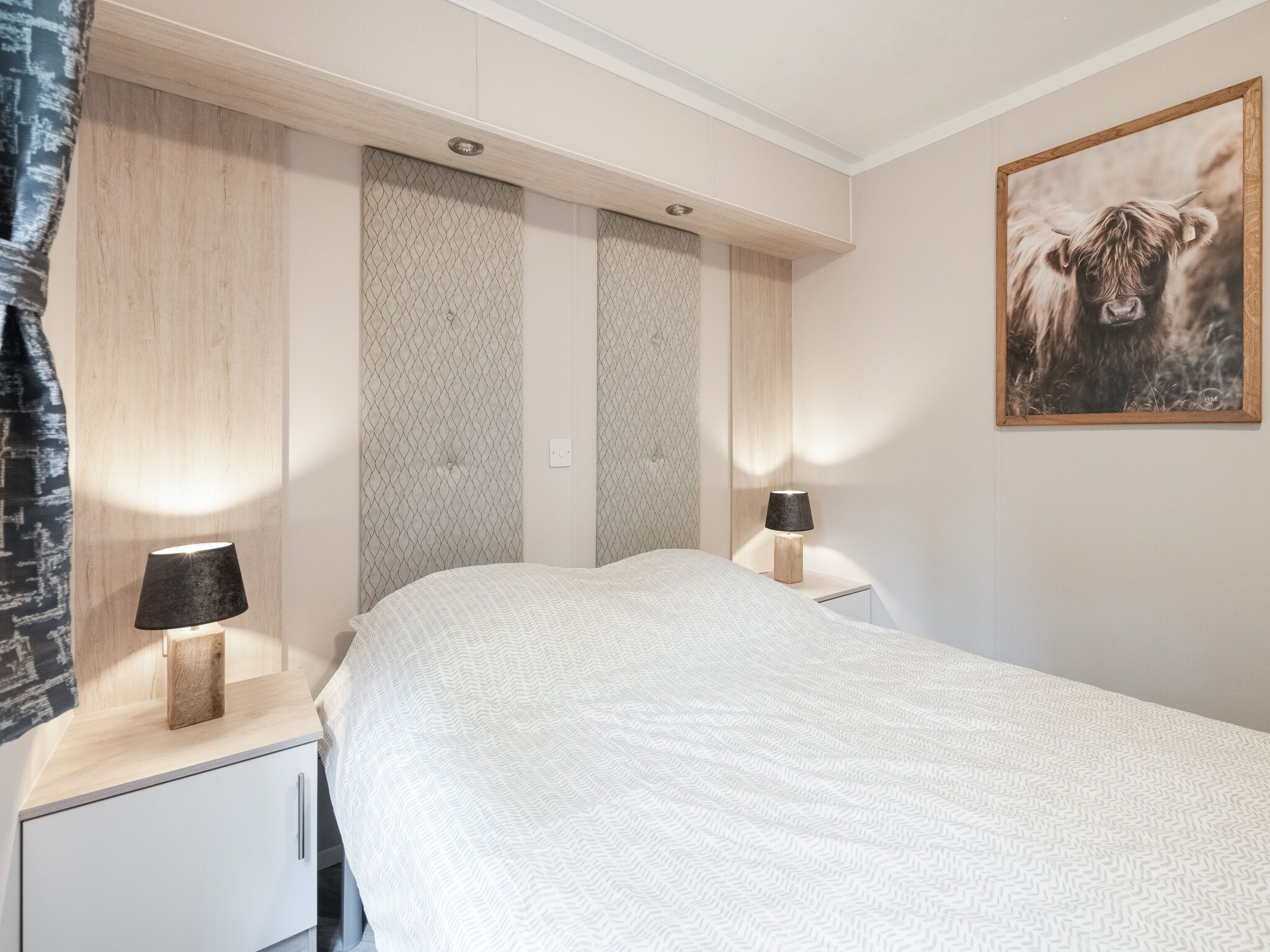 Foto's Mooi Chalet in bos met gemeenschappelijk zwembad - Belvilla by Oyo