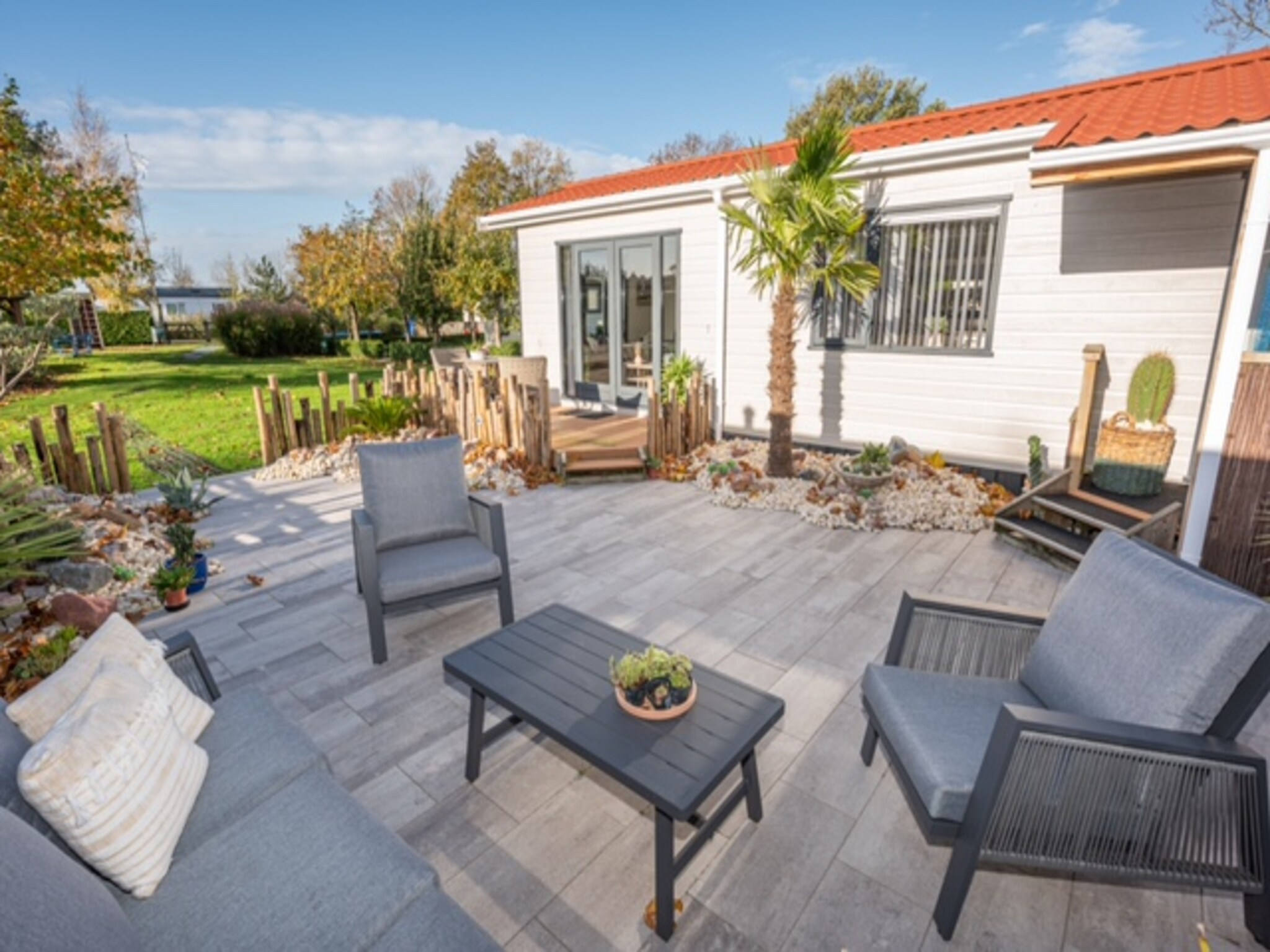 Foto's Chalet Sea Rocks met uitzicht en tuin - Belvilla by Oyo