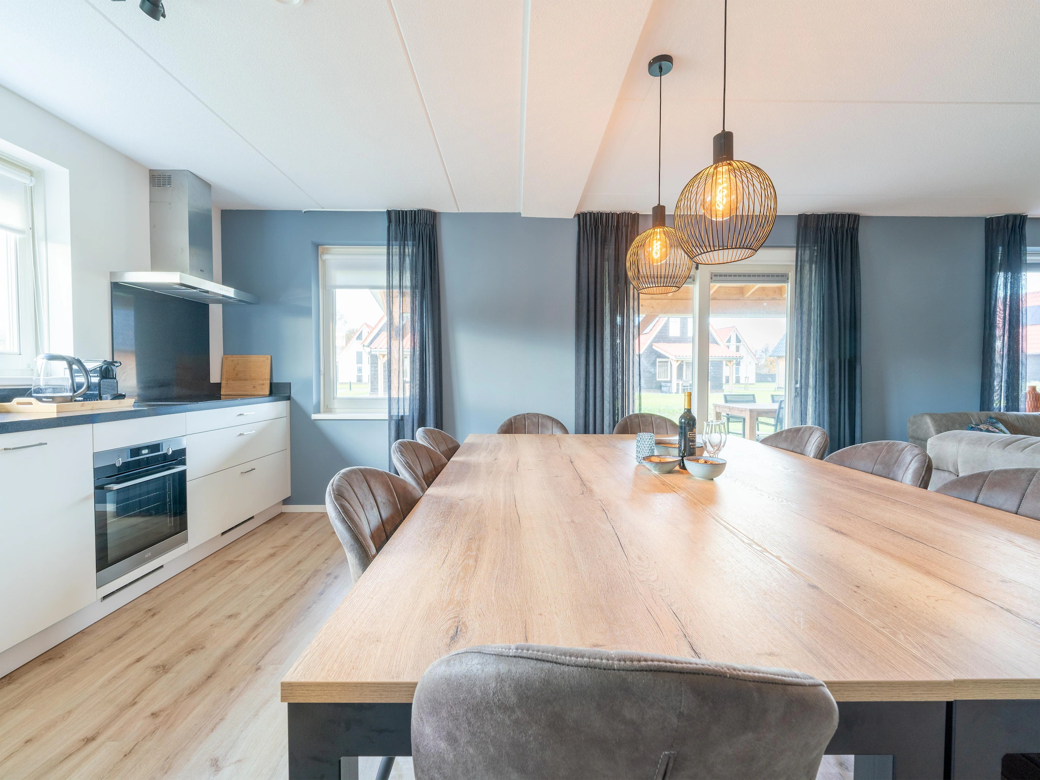 Foto's Modern vakantiehuis in Scherpenisse met sauna - Belvilla by Oyo