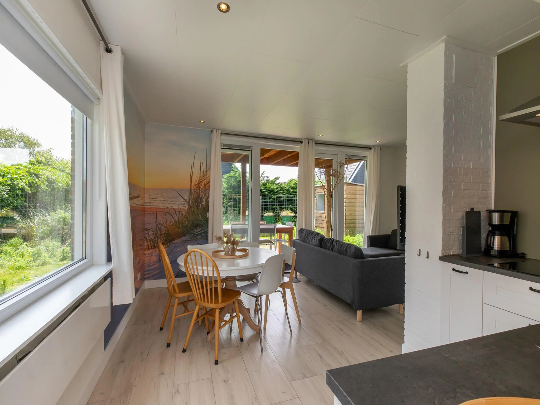 Foto's Rustig gelegen vakantiehuis in Renesse met tuin - Belvilla by Oyo