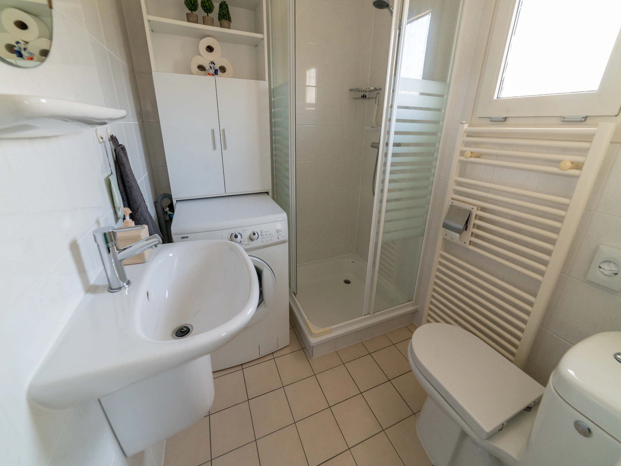 Foto's Gezellig chalet in Giethoorn met een aanlegsteiger - Belvilla by Oyo
