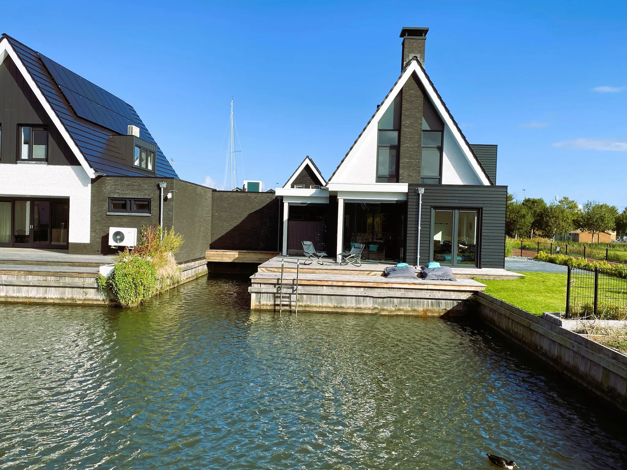 Foto's Rustige villa aan het water in Stavoren - Belvilla by Oyo